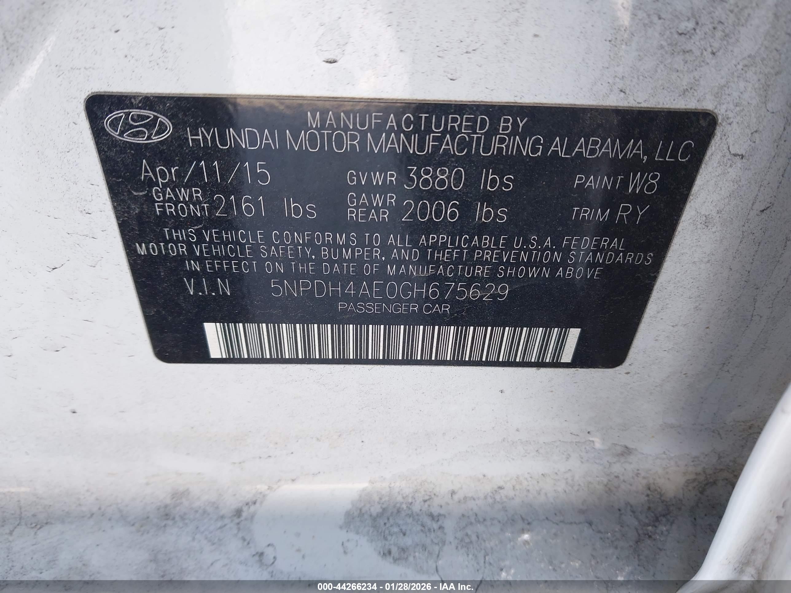HYUNDAI ELANTRA image 9
