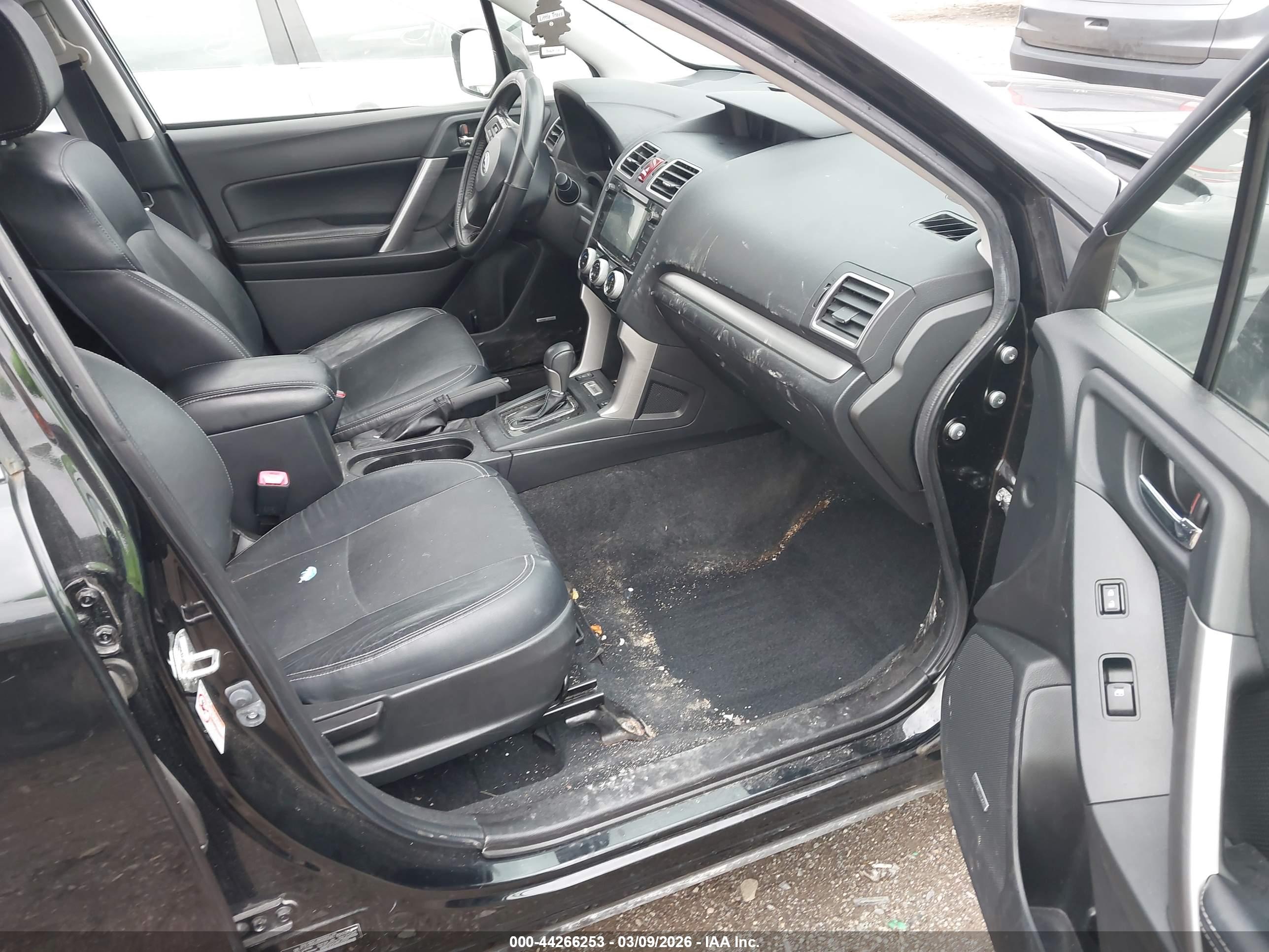SUBARU FORESTER image 5