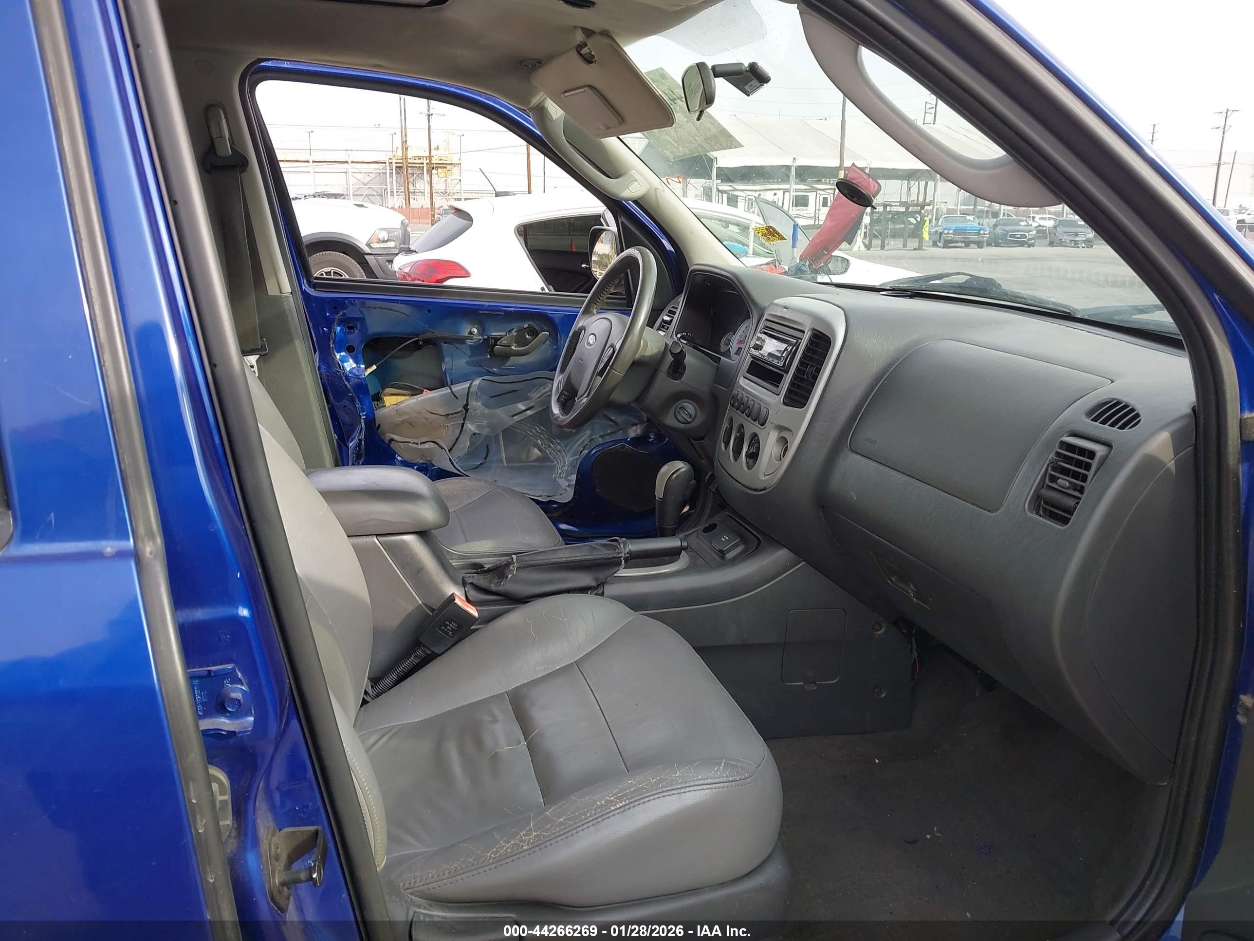 FORD ESCAPE image 5