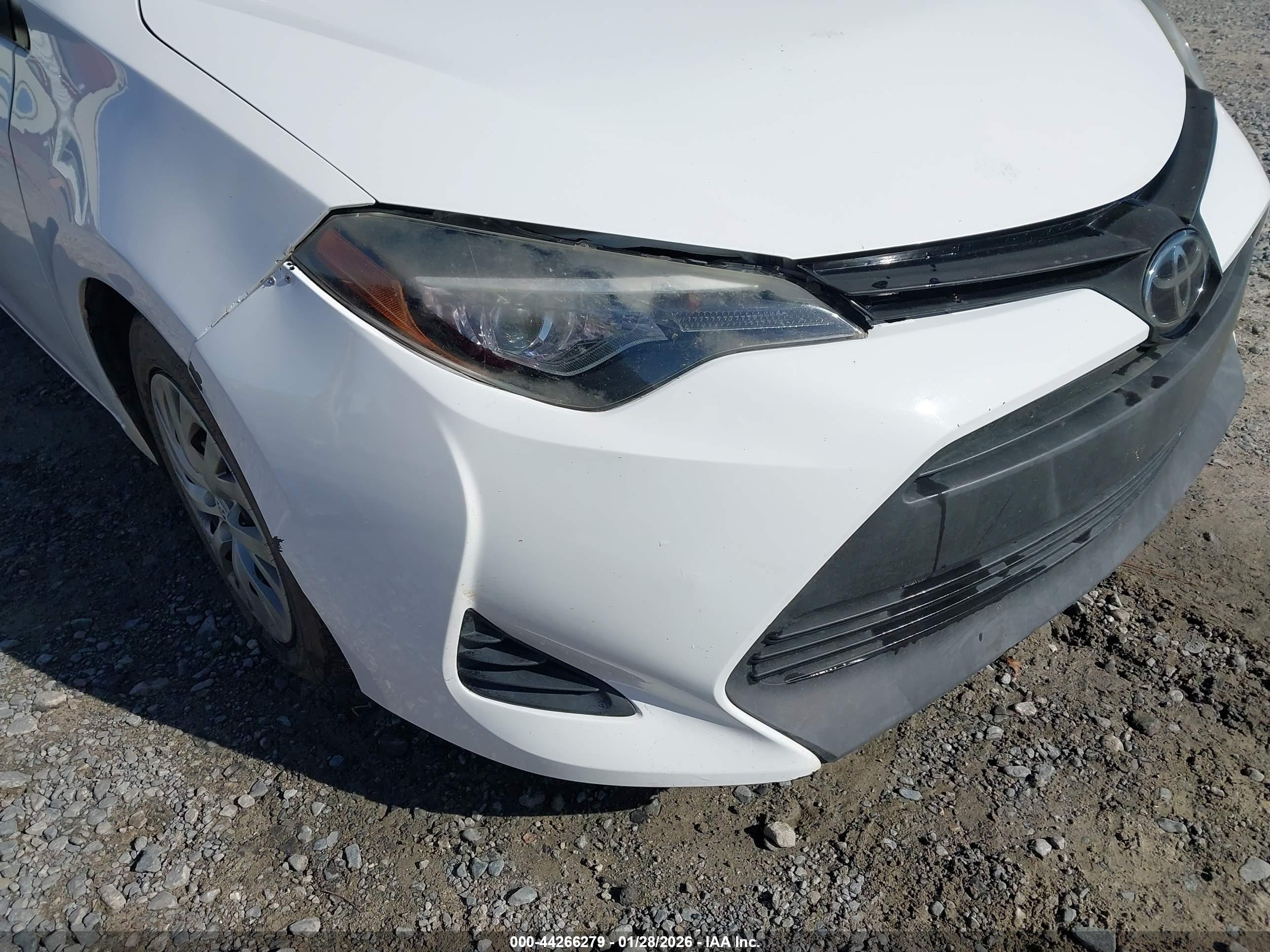 TOYOTA COROLLA image 6