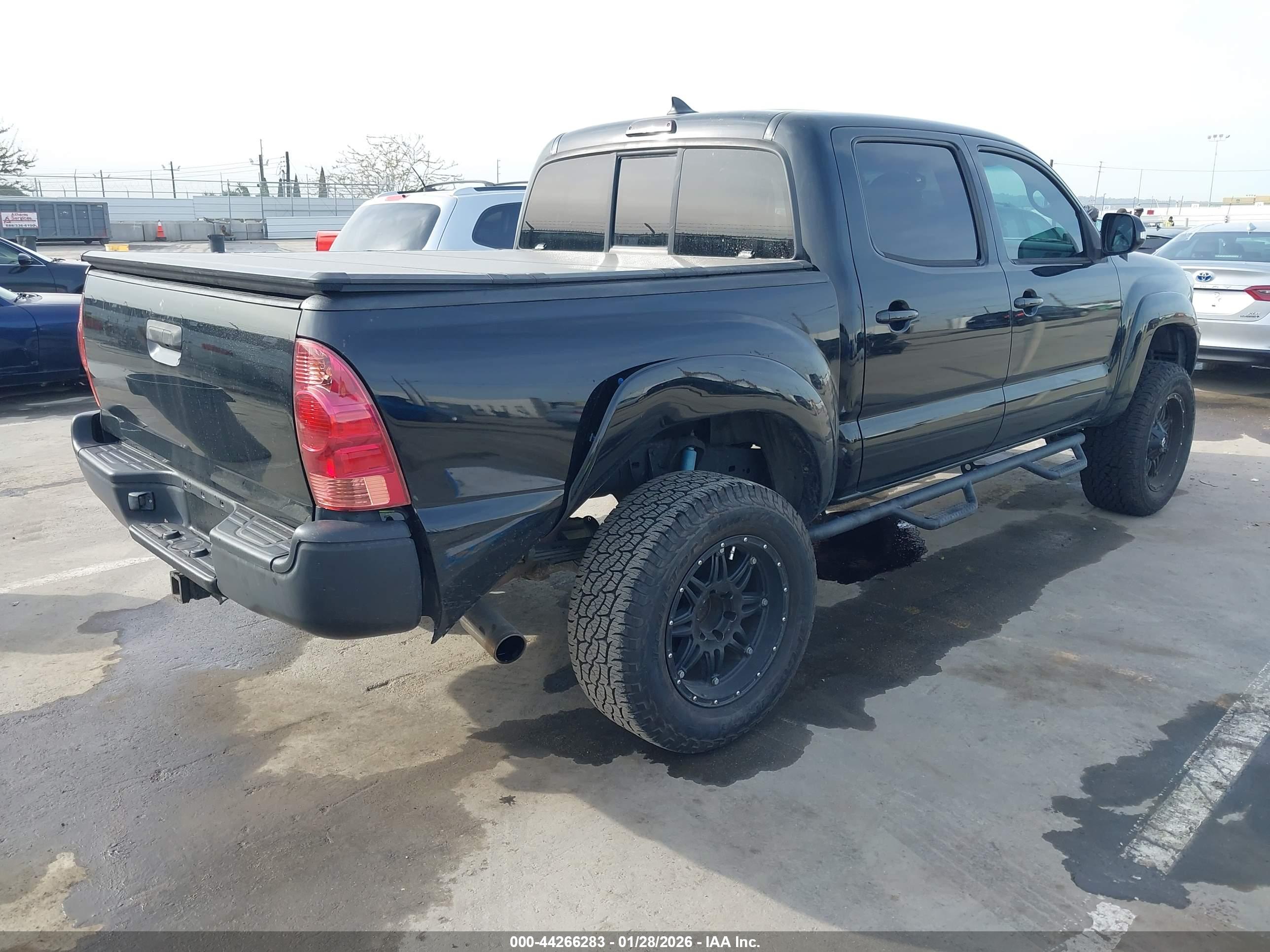 TOYOTA TACOMA image 4