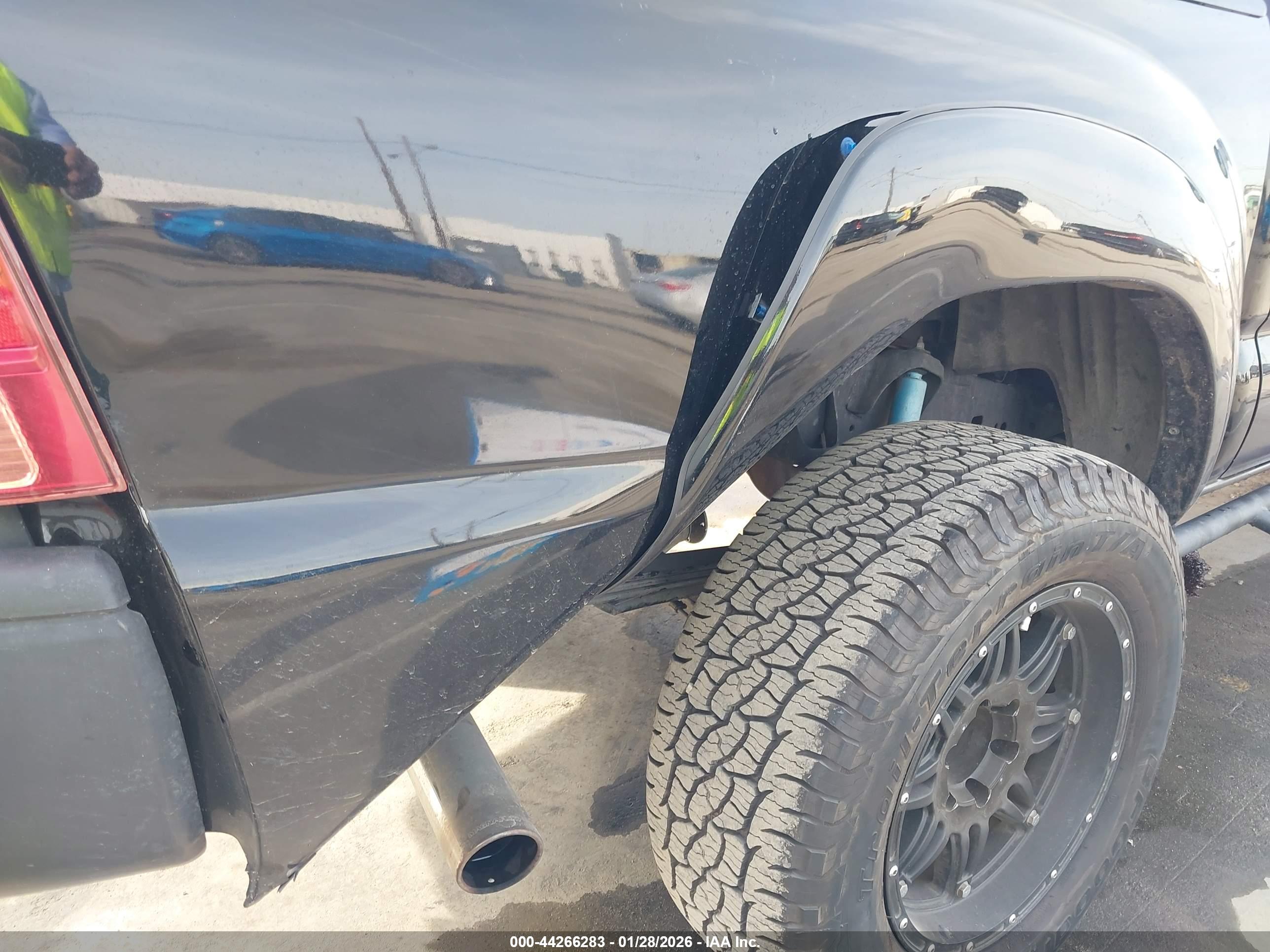 TOYOTA TACOMA image 6