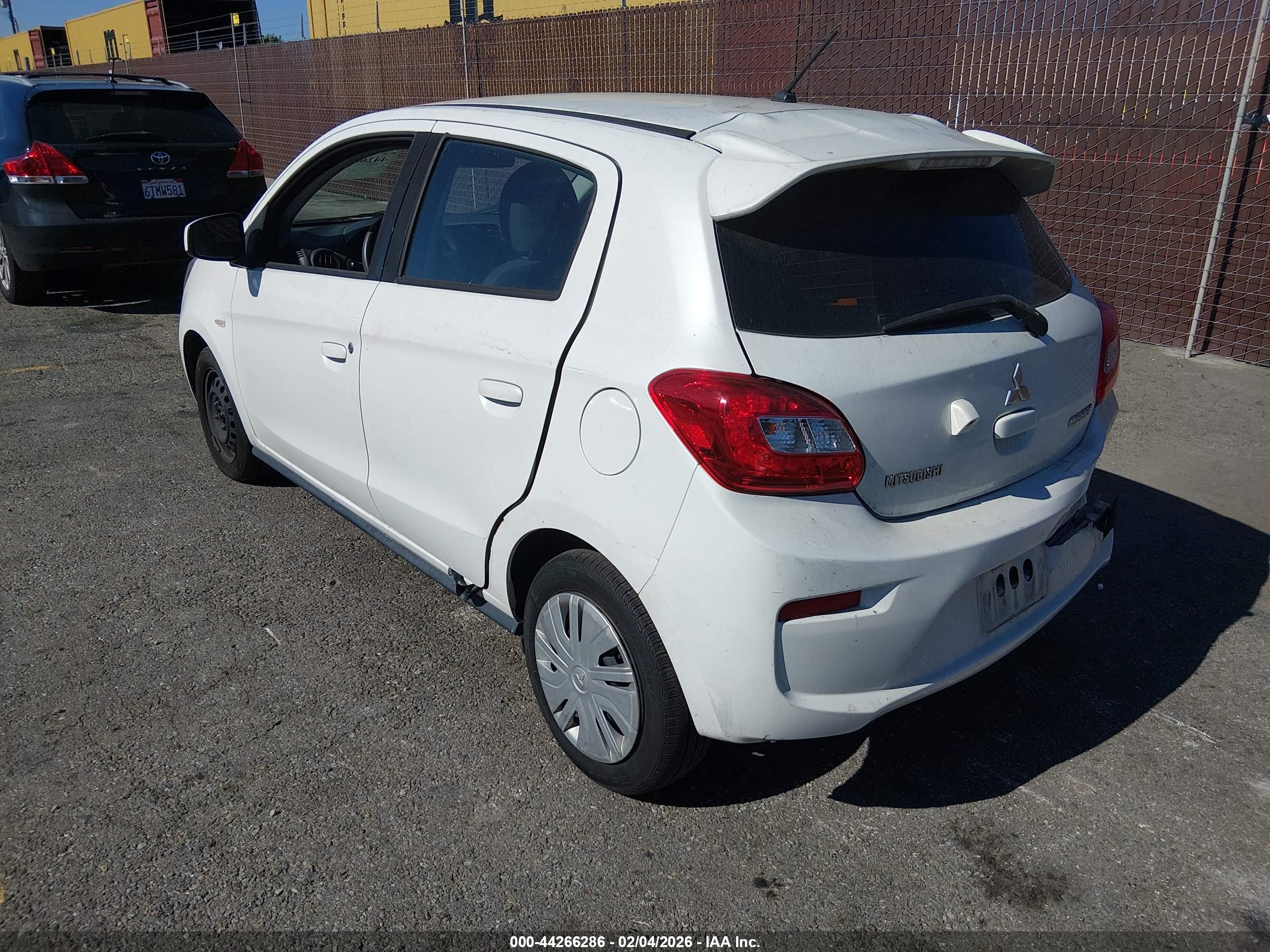 MITSUBISHI MIRAGE image 3