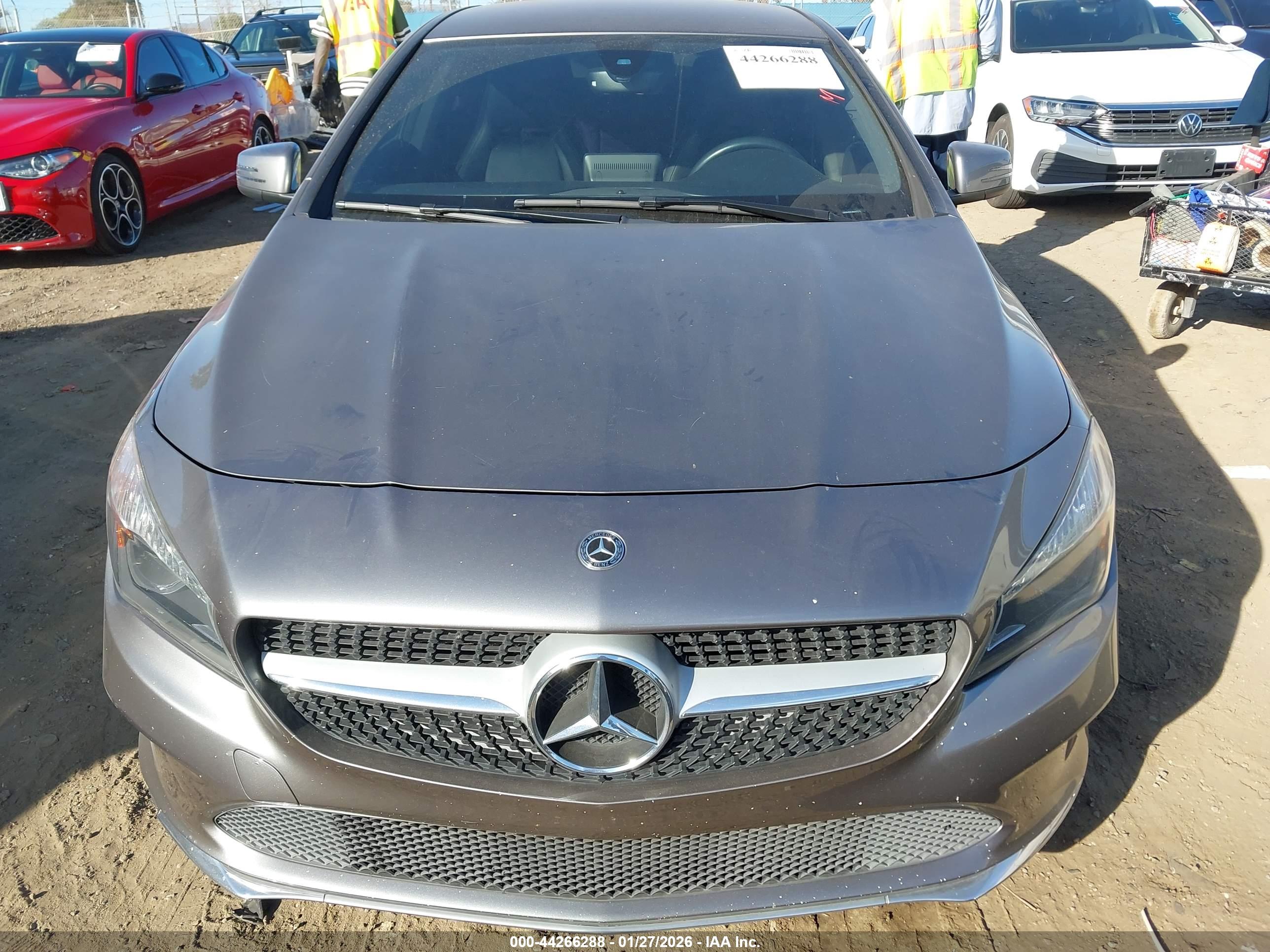 MERCEDES-BENZ CLA image 6