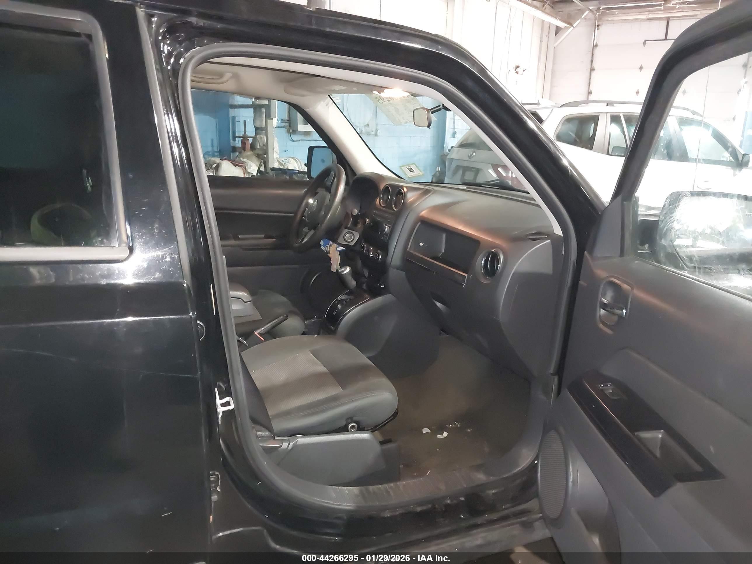 JEEP PATRIOT image 5