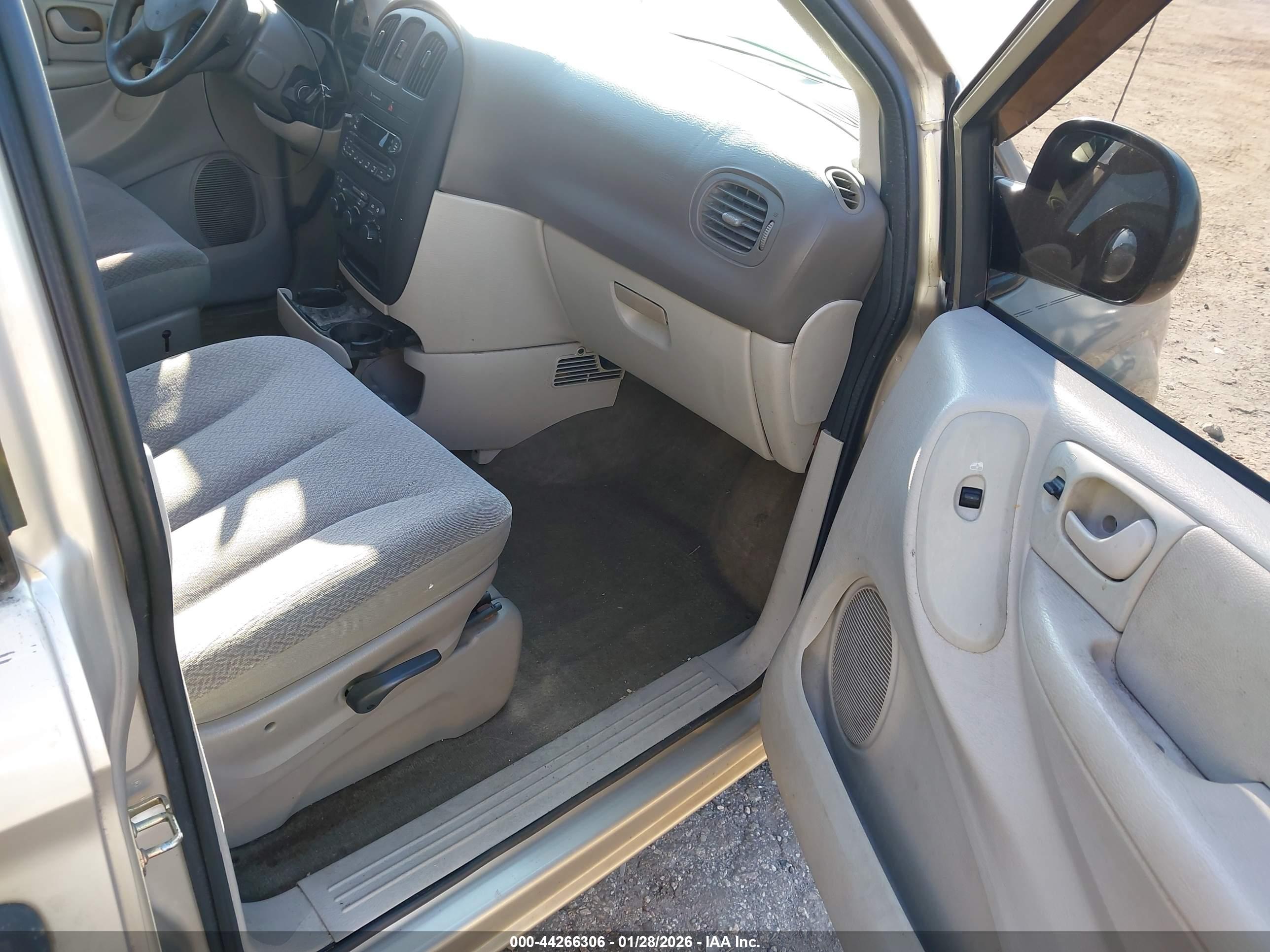 DODGE GRAND image 5