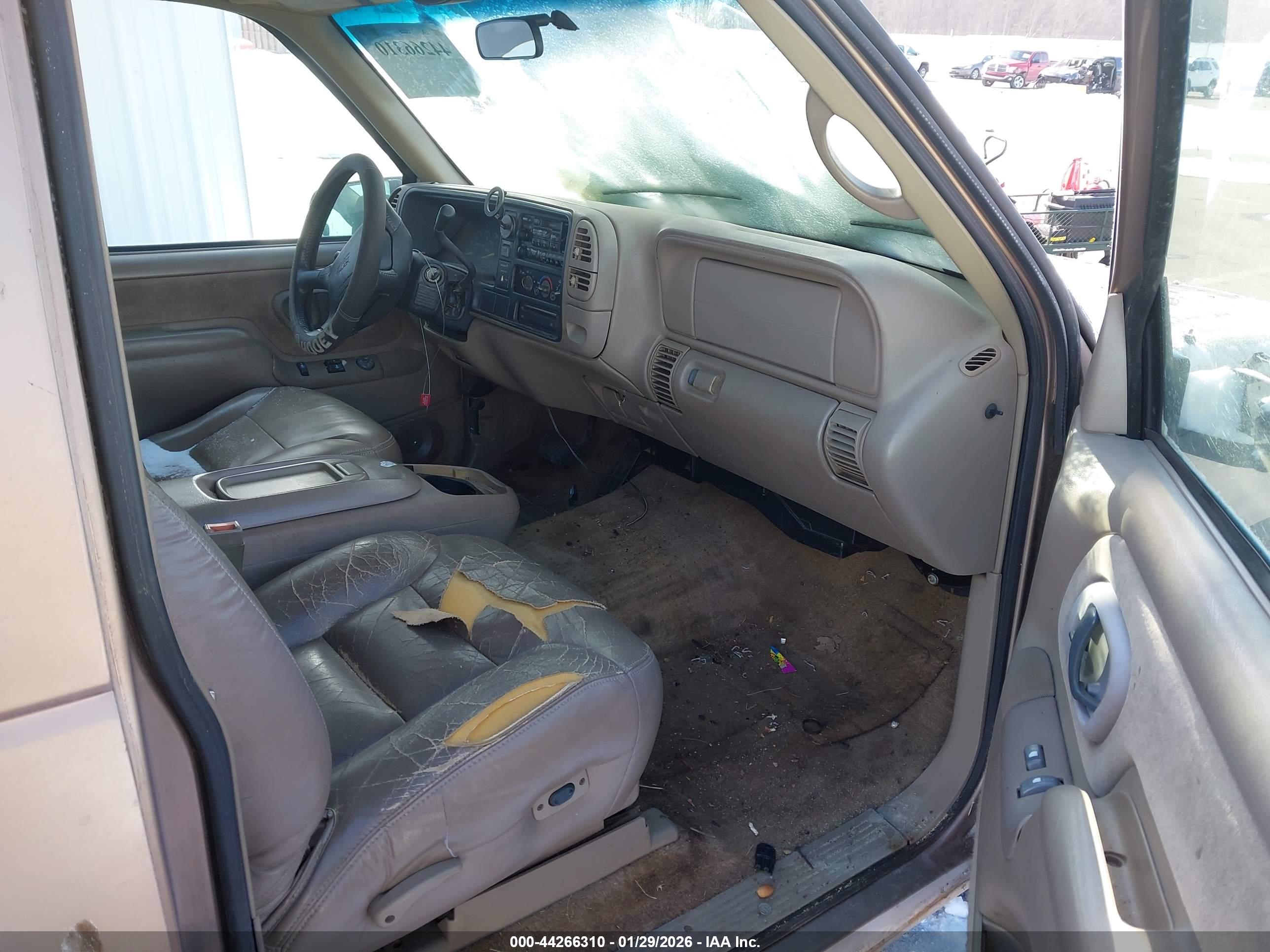 GMC SIERRA image 5