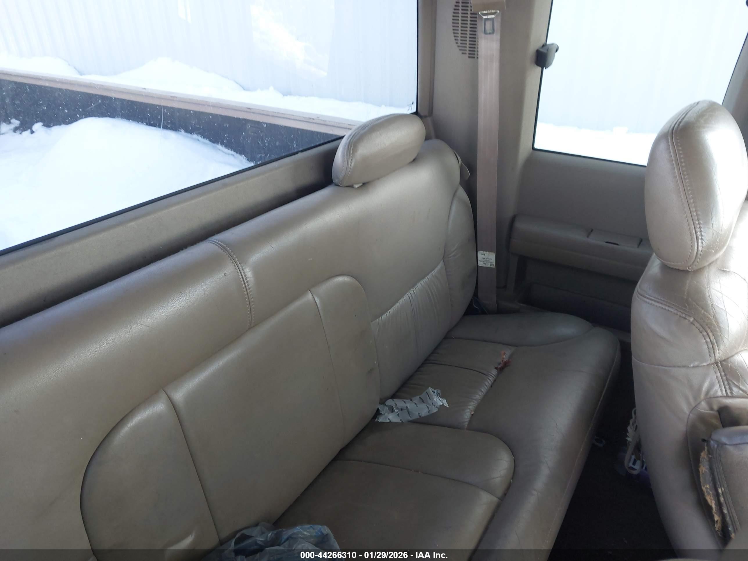 GMC SIERRA image 8