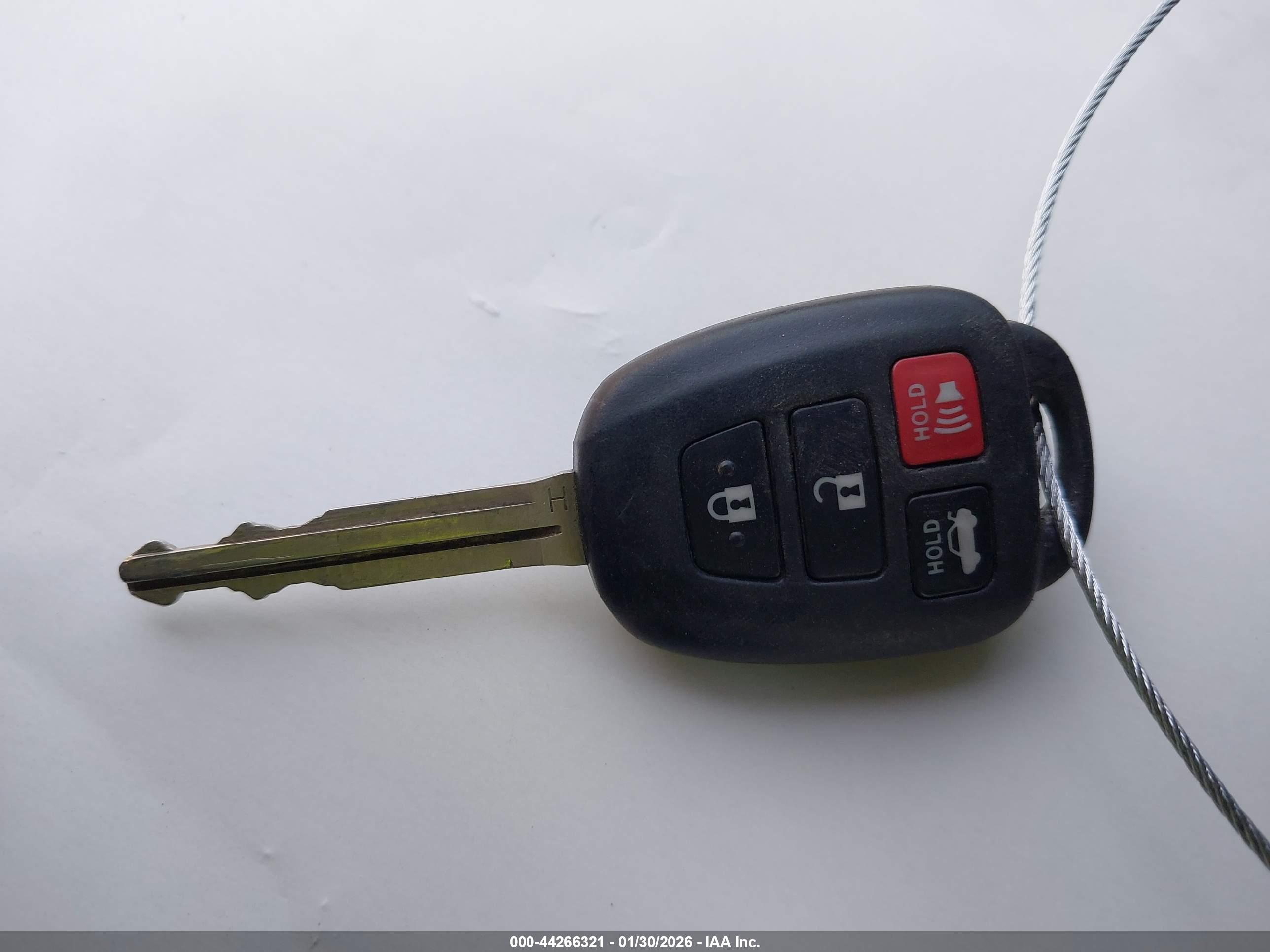 TOYOTA COROLLA image 11