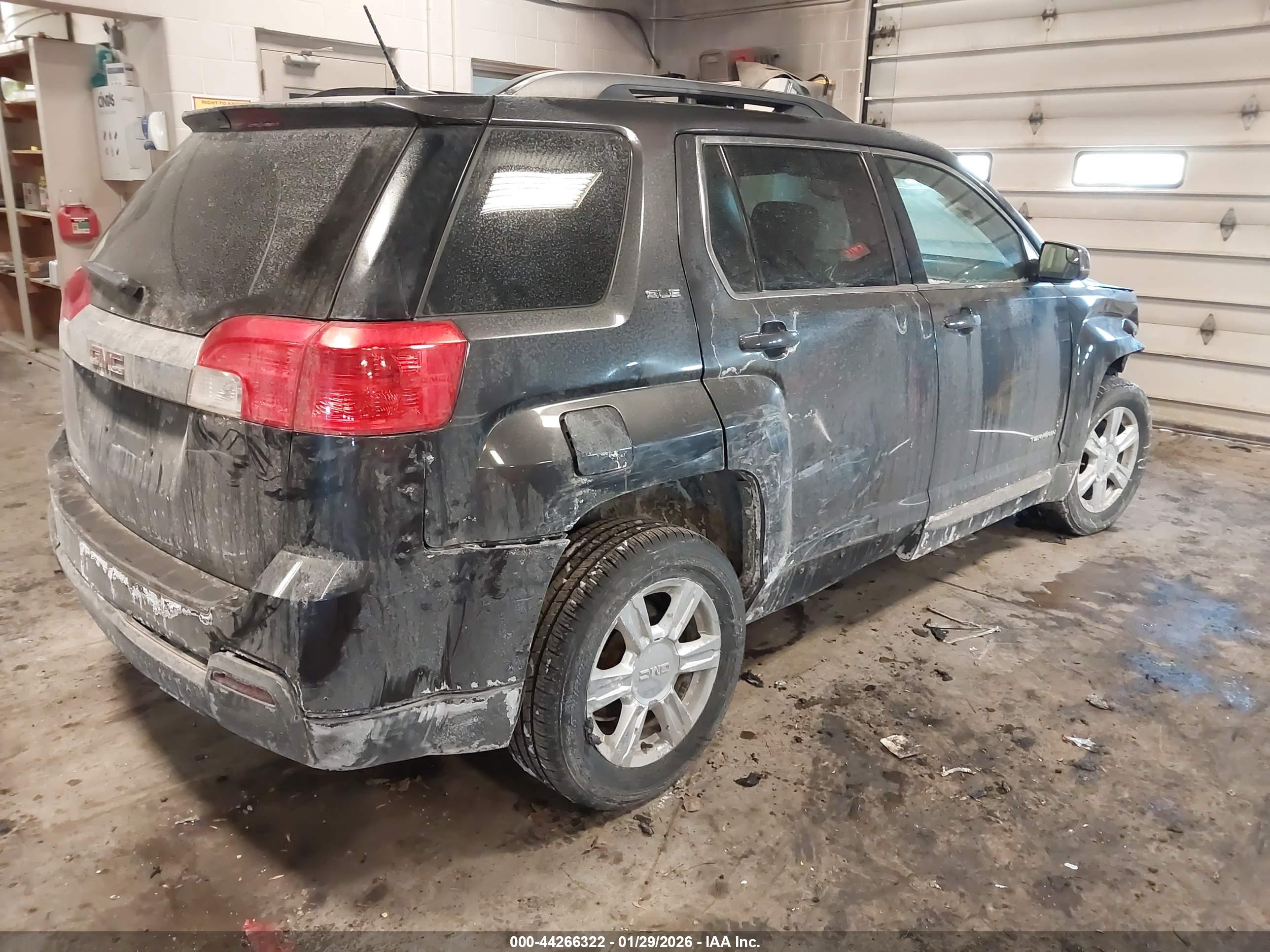 GMC TERRAIN image 4
