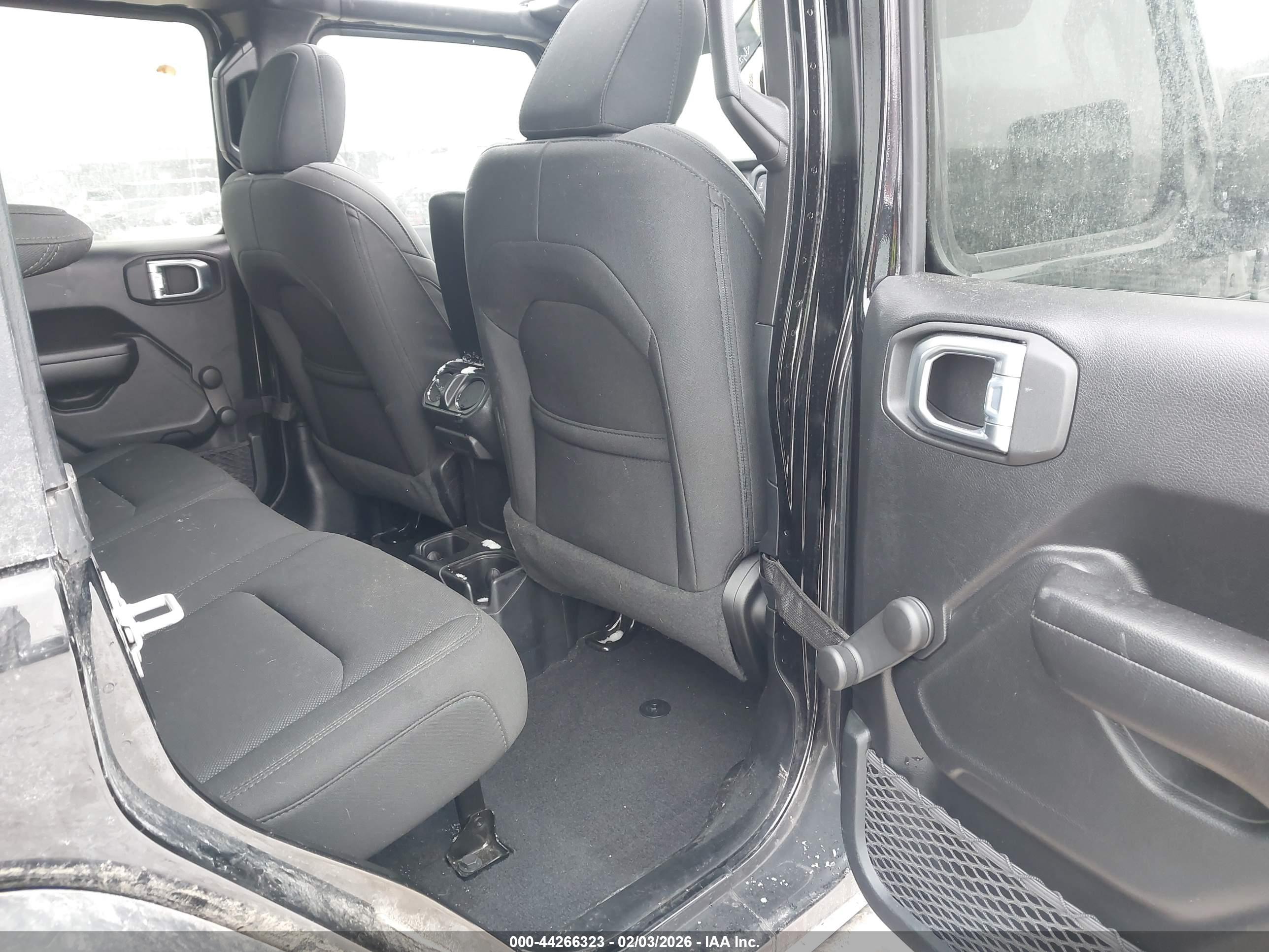 JEEP WRANGLER image 8