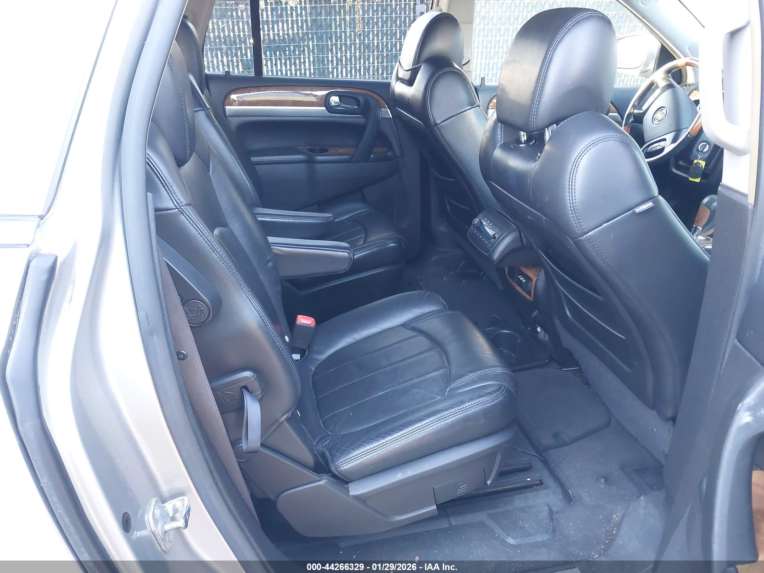 BUICK ENCLAVE image 8