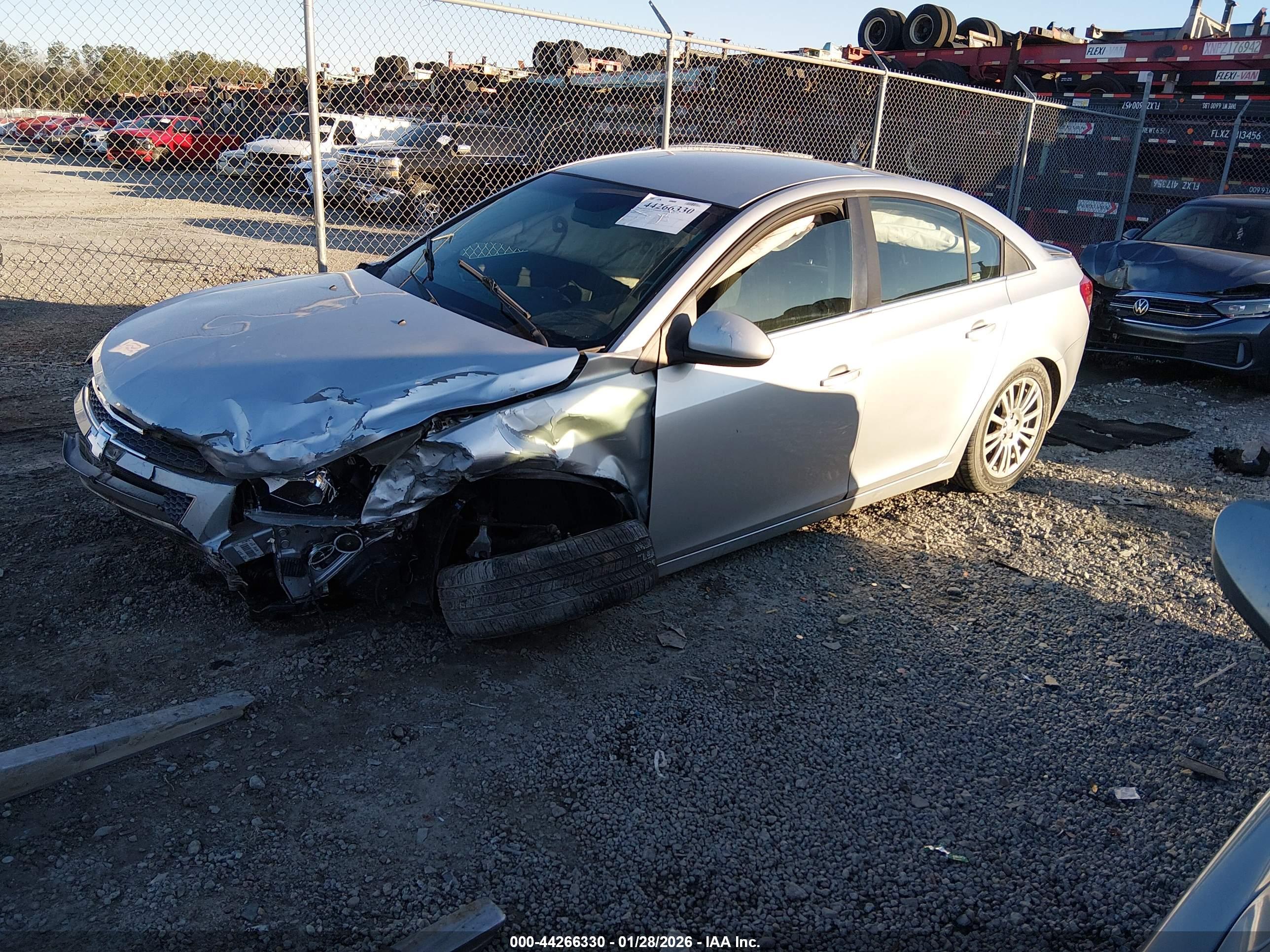CHEVROLET CRUZE image 2