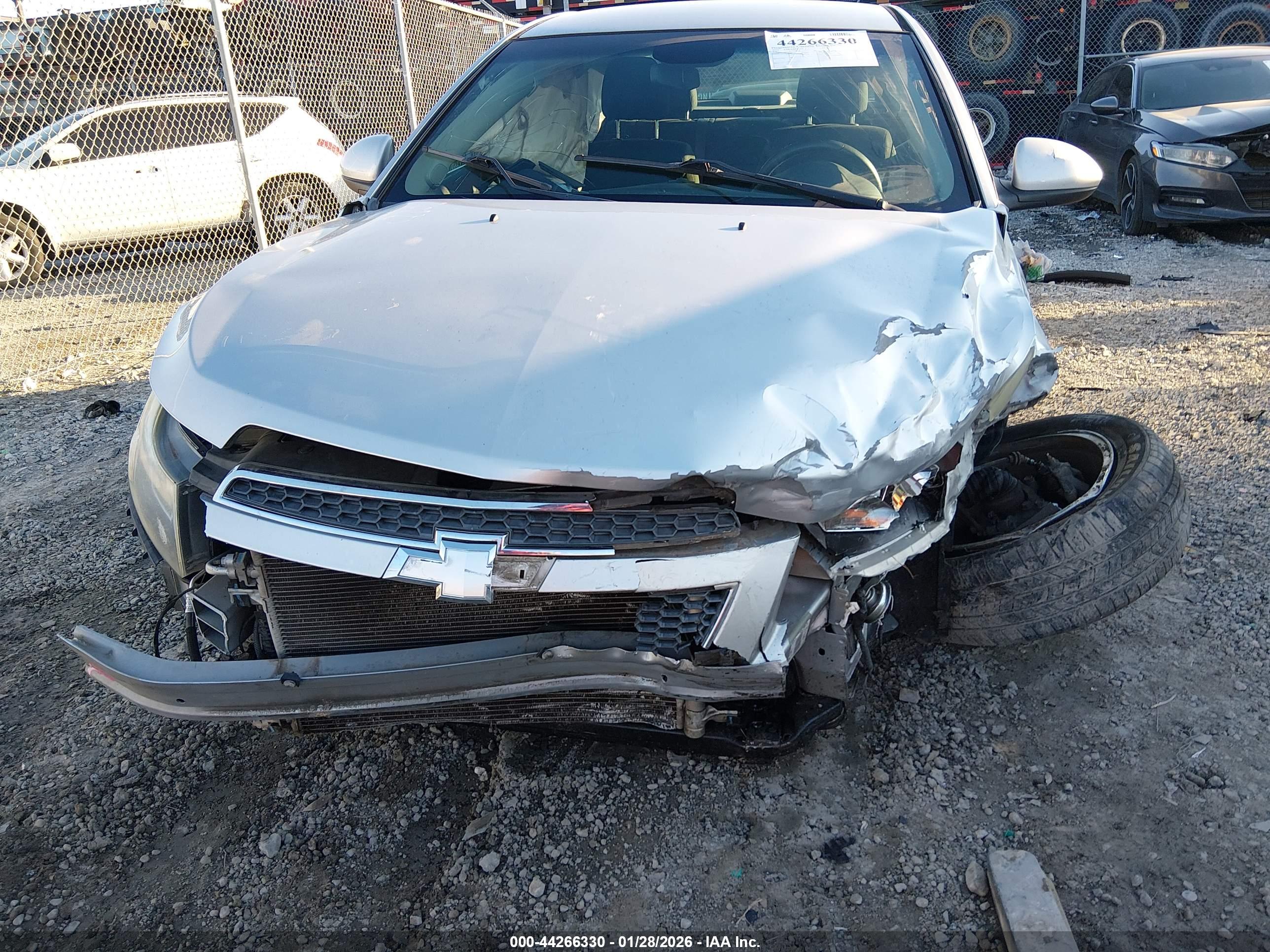 CHEVROLET CRUZE image 6