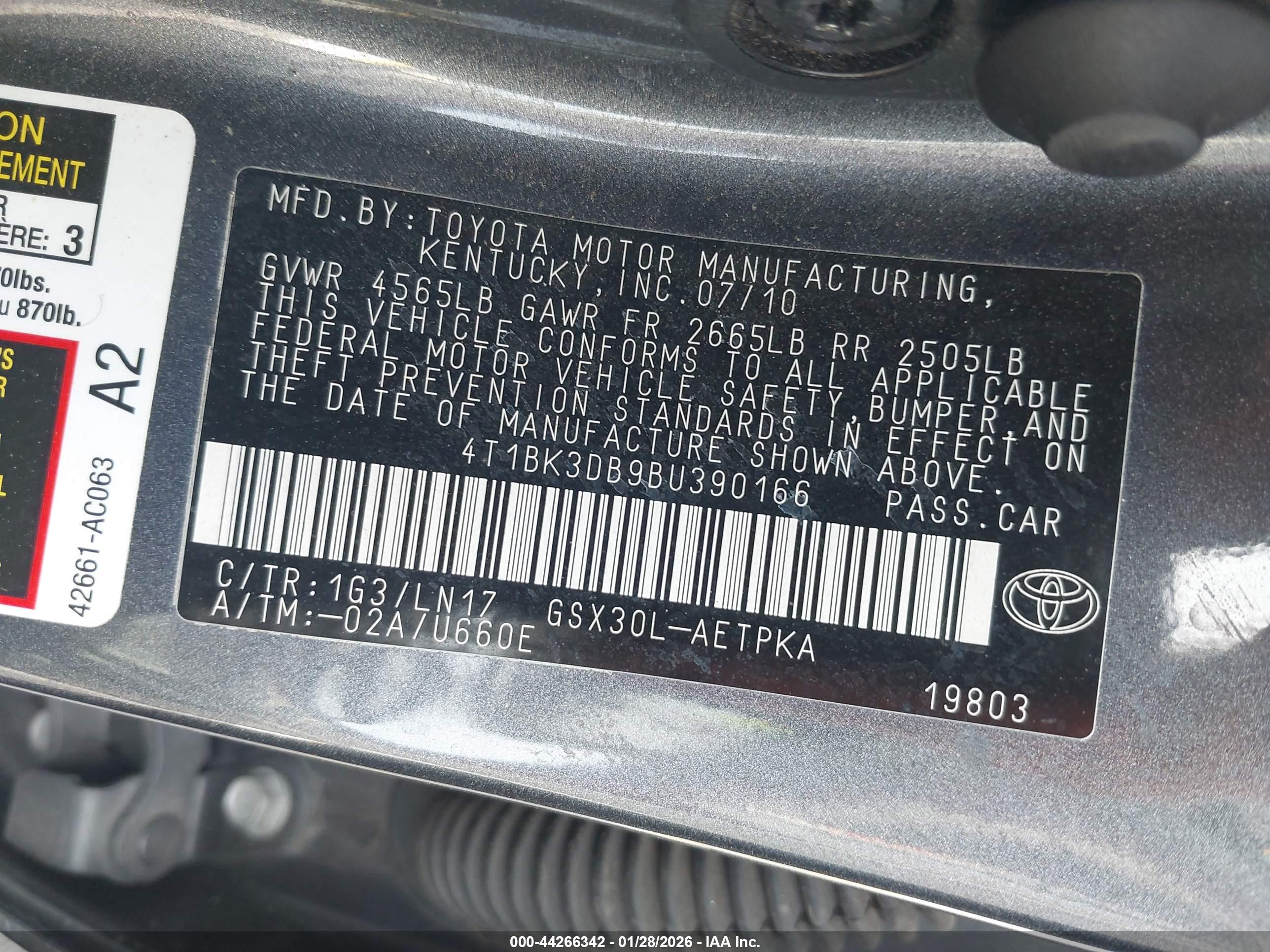 TOYOTA AVALON image 9