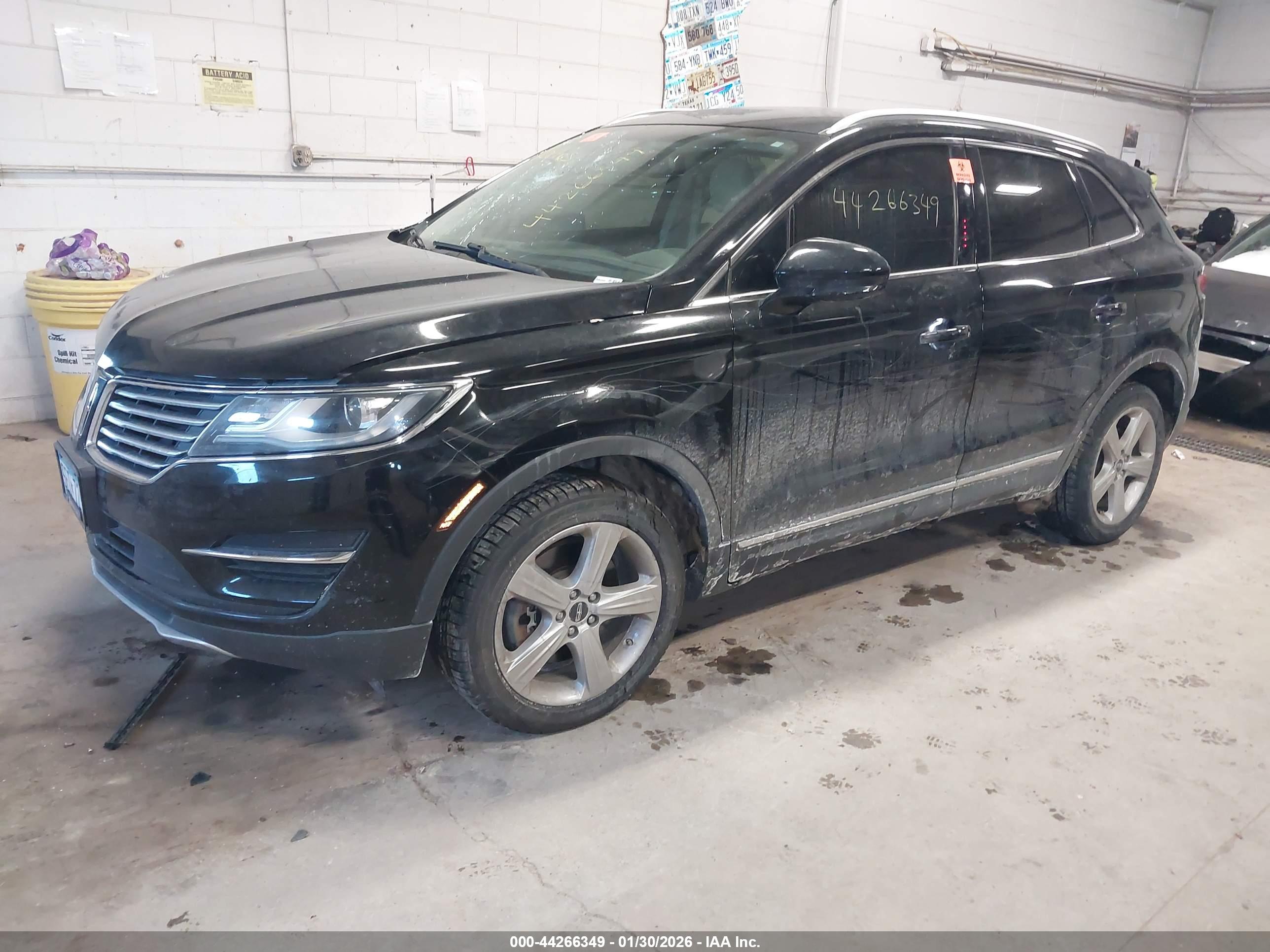 LINCOLN MKC image 2