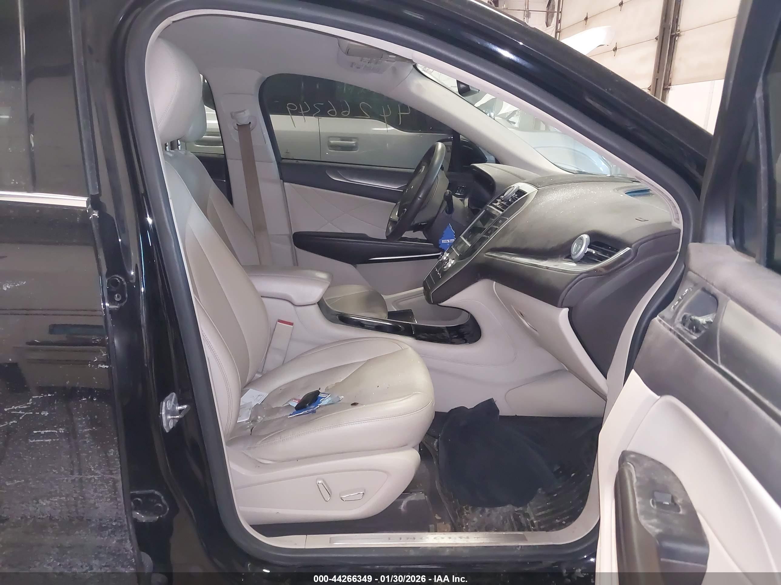 LINCOLN MKC image 5