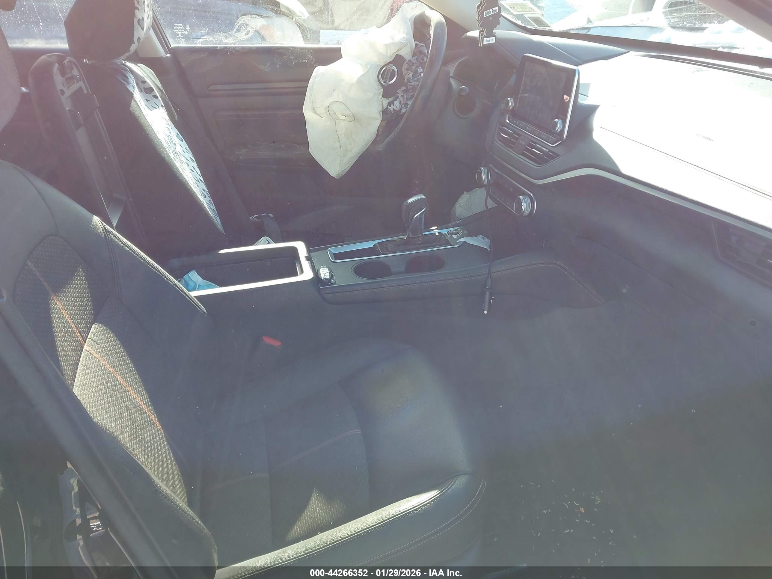 NISSAN ALTIMA image 5