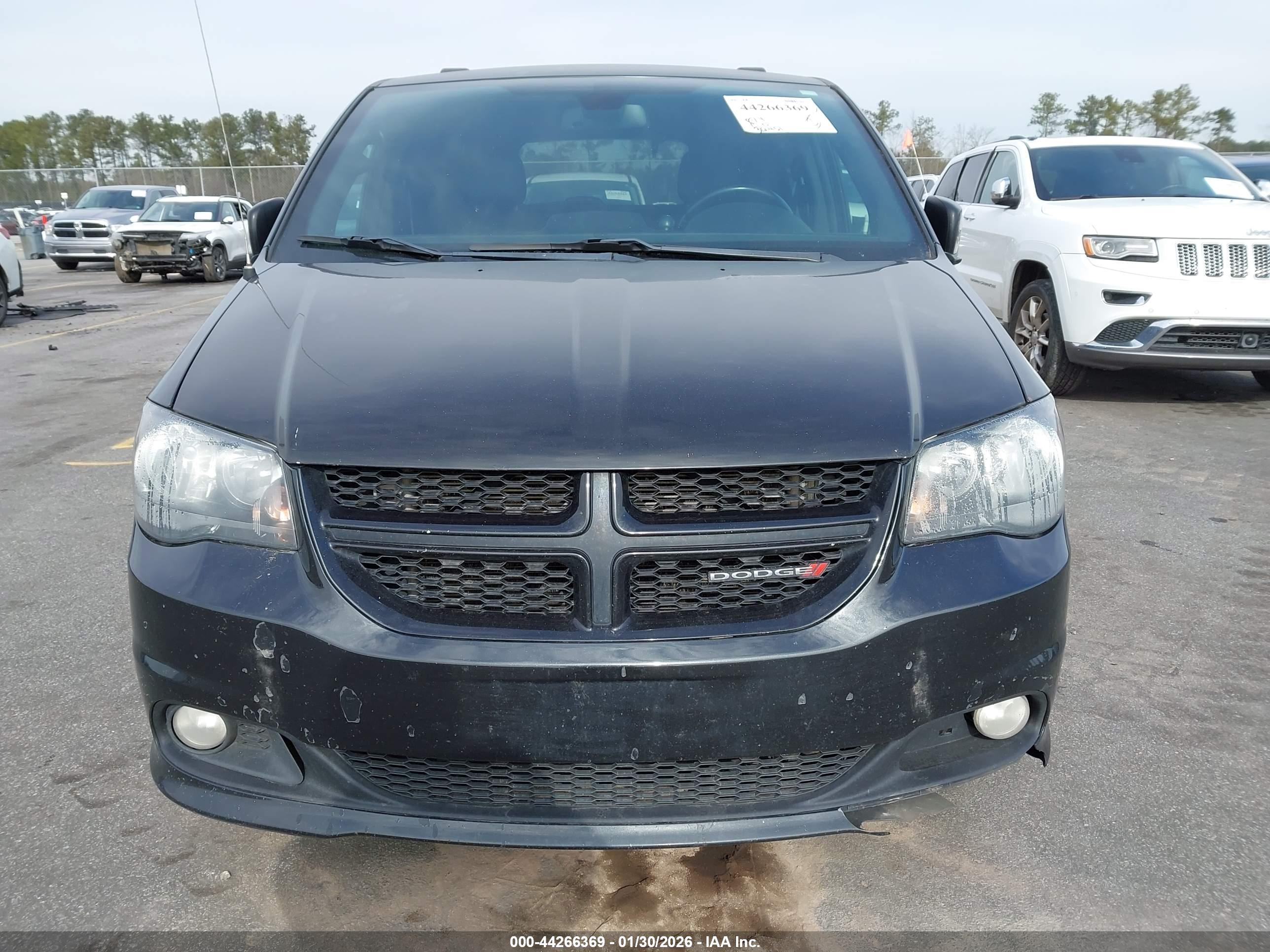 DODGE GRAND image 6