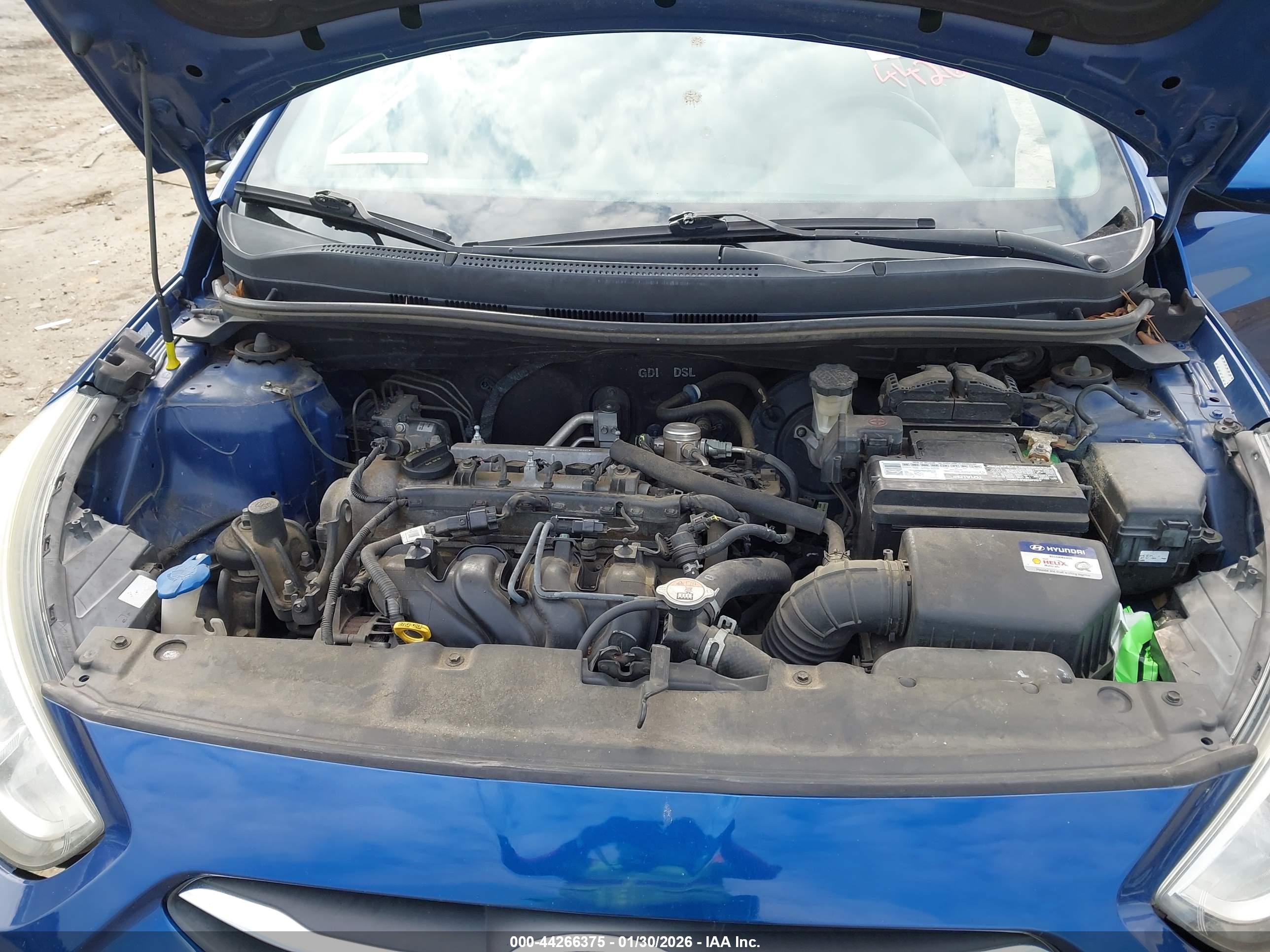 HYUNDAI ACCENT image 10