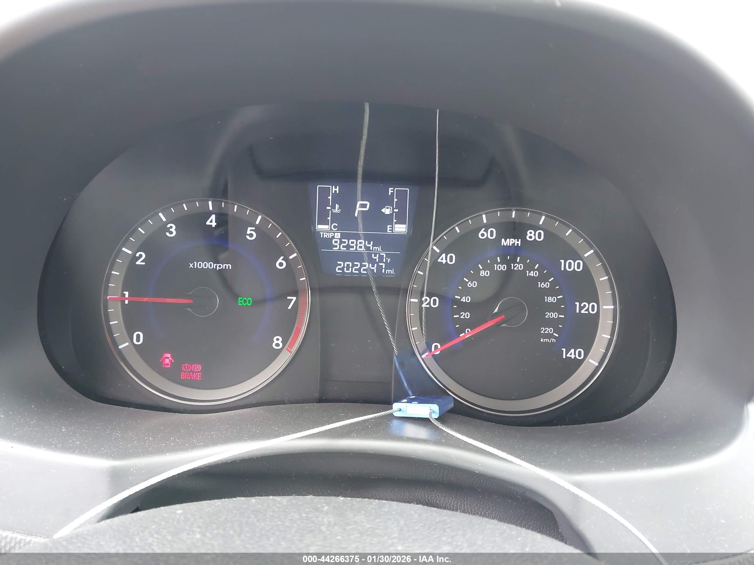 HYUNDAI ACCENT image 7