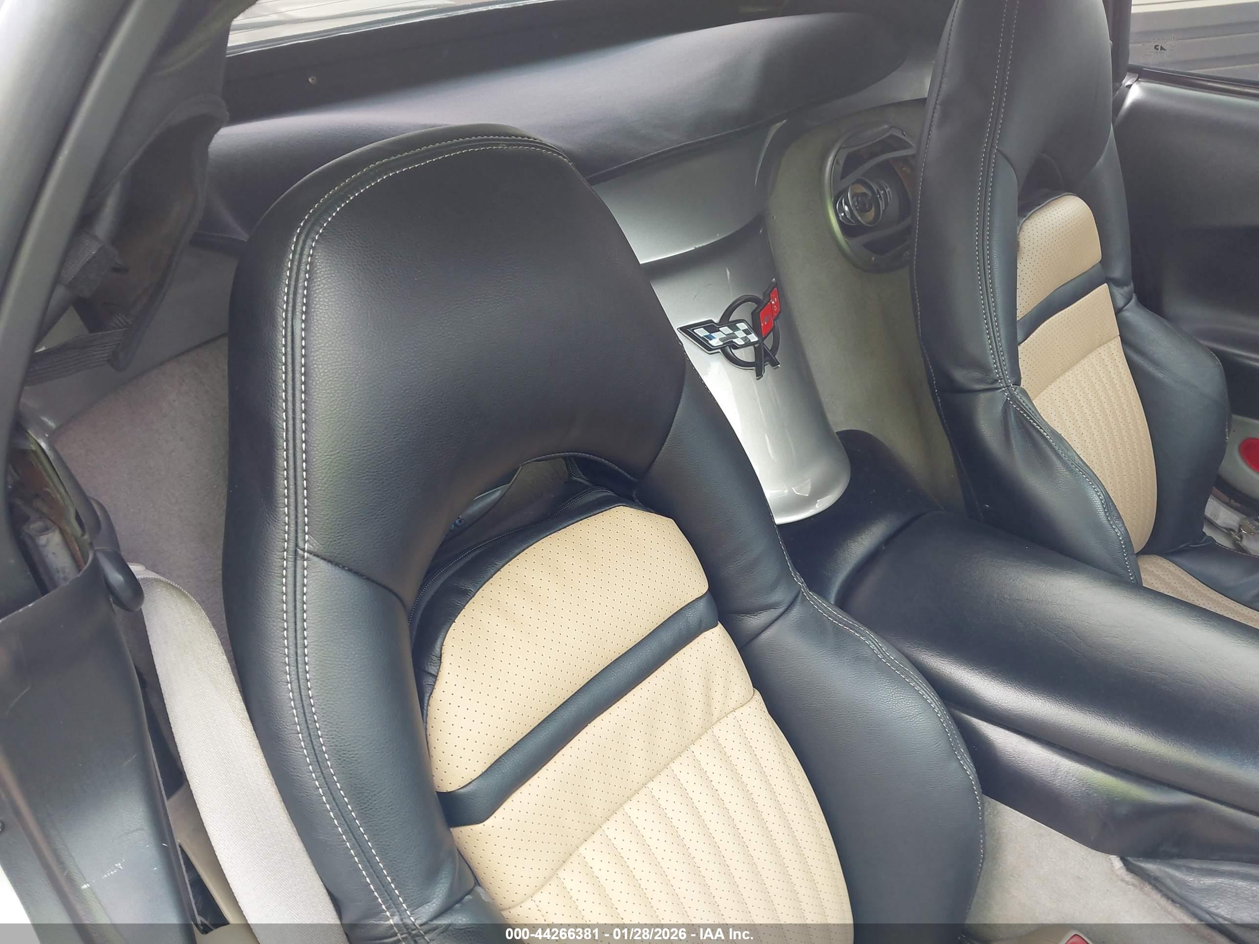 CHEVROLET CORVETTE image 8