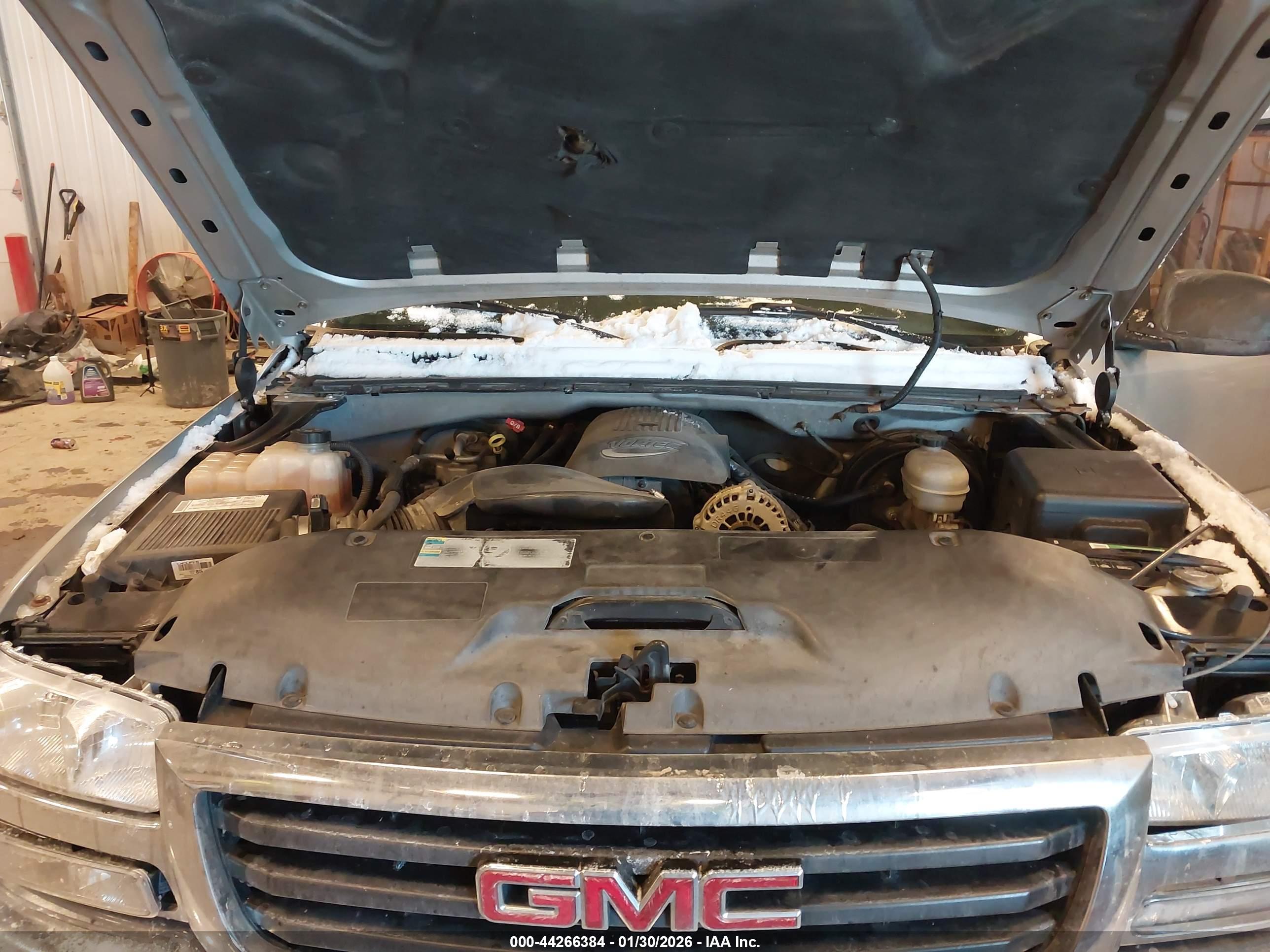 GMC SIERRA image 10