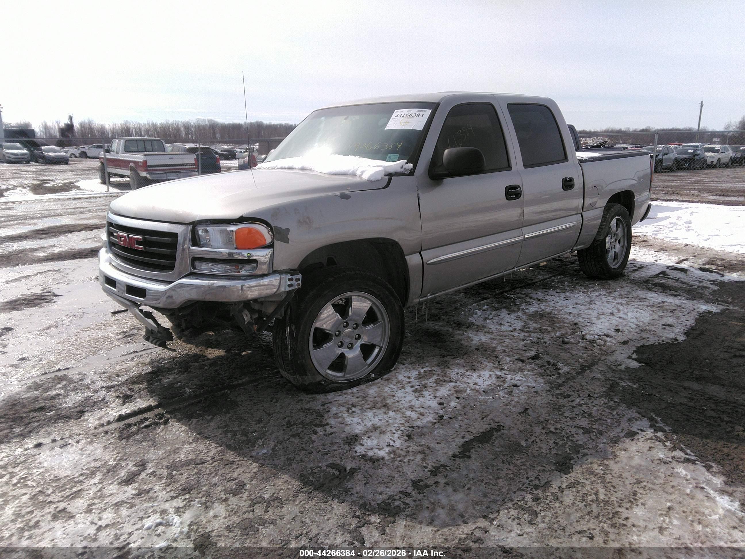 GMC SIERRA image 2