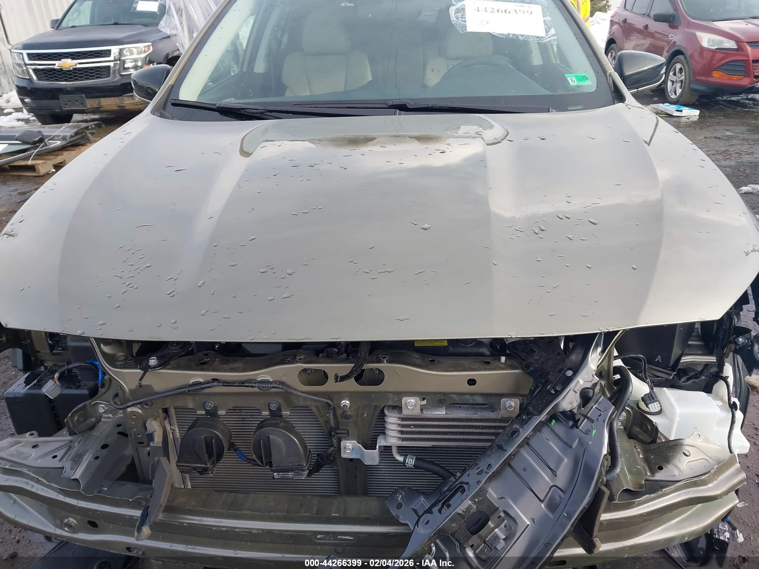 SUBARU OUTBACK image 10