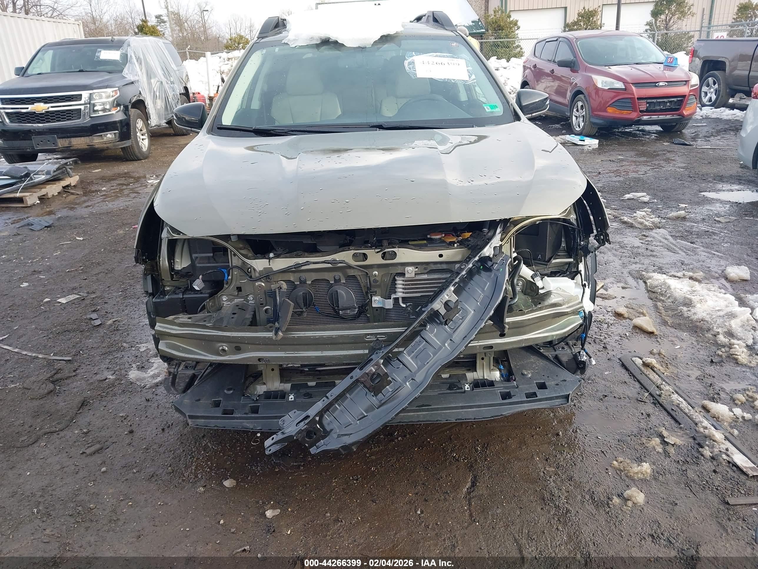 SUBARU OUTBACK image 6