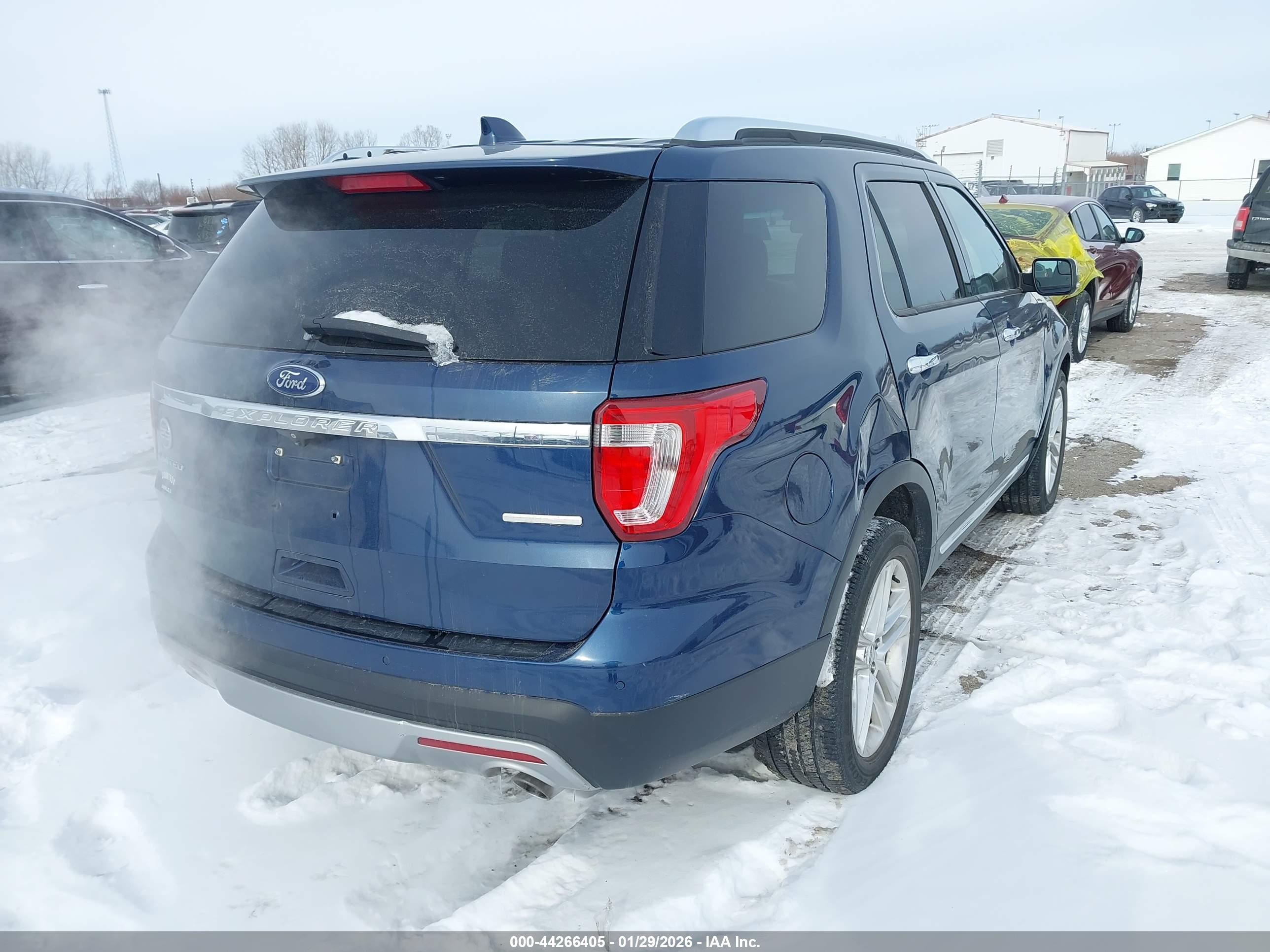 FORD EXPLORER image 4