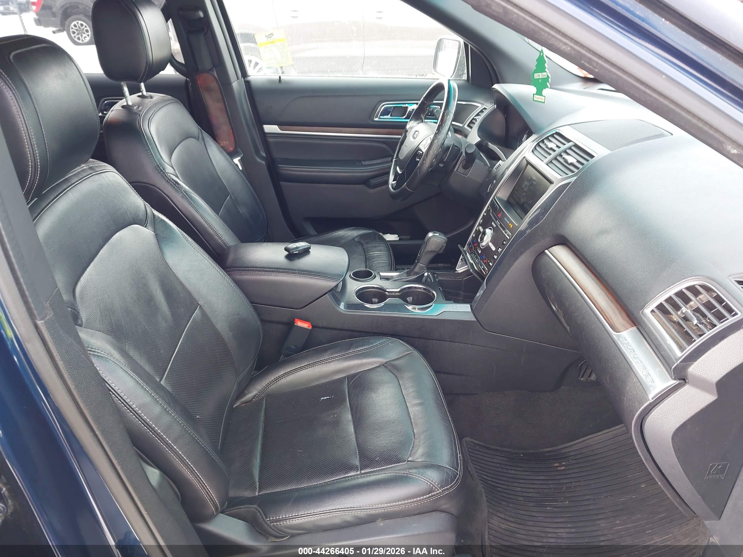 FORD EXPLORER image 5