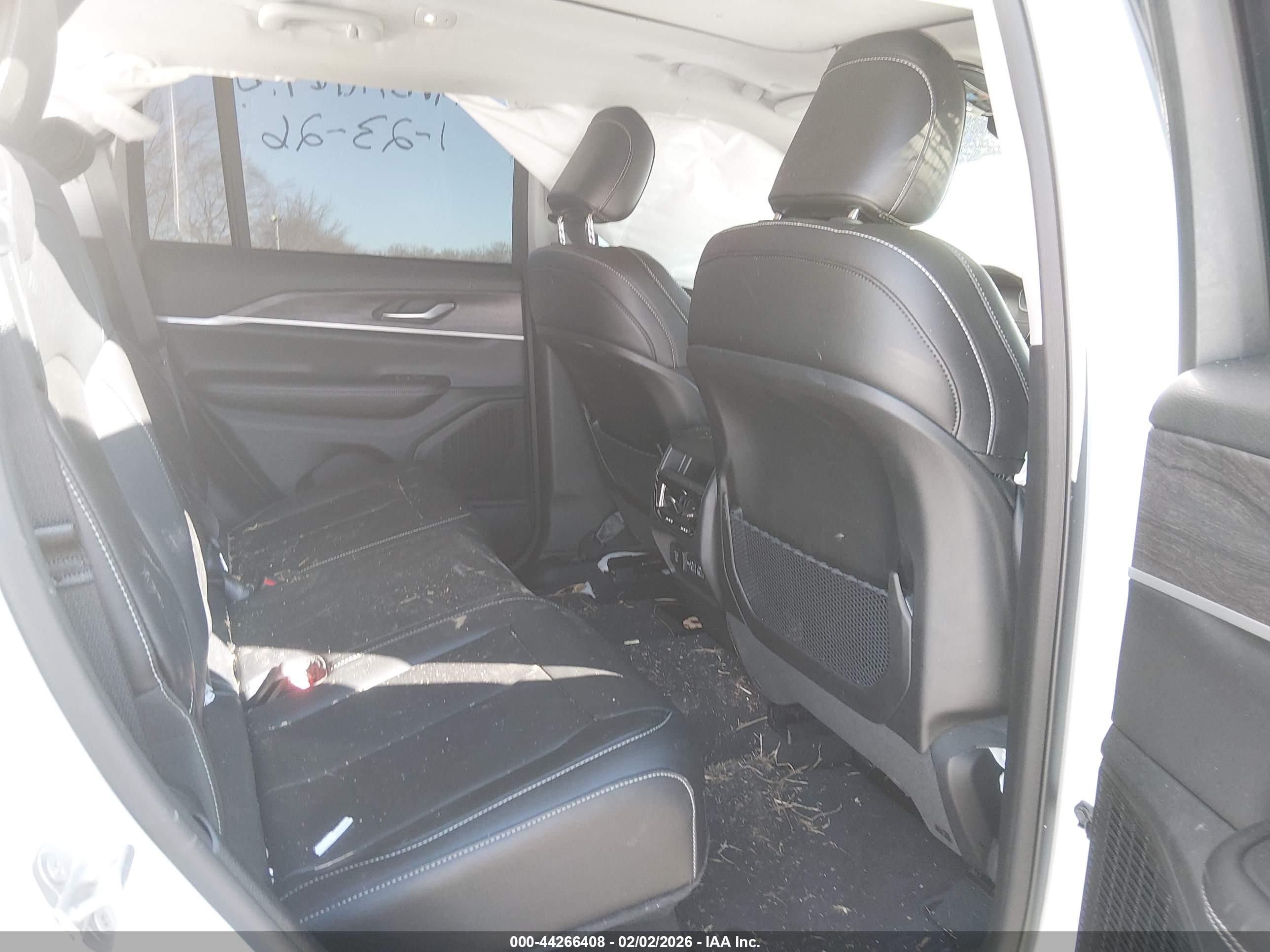 JEEP GRAND image 8