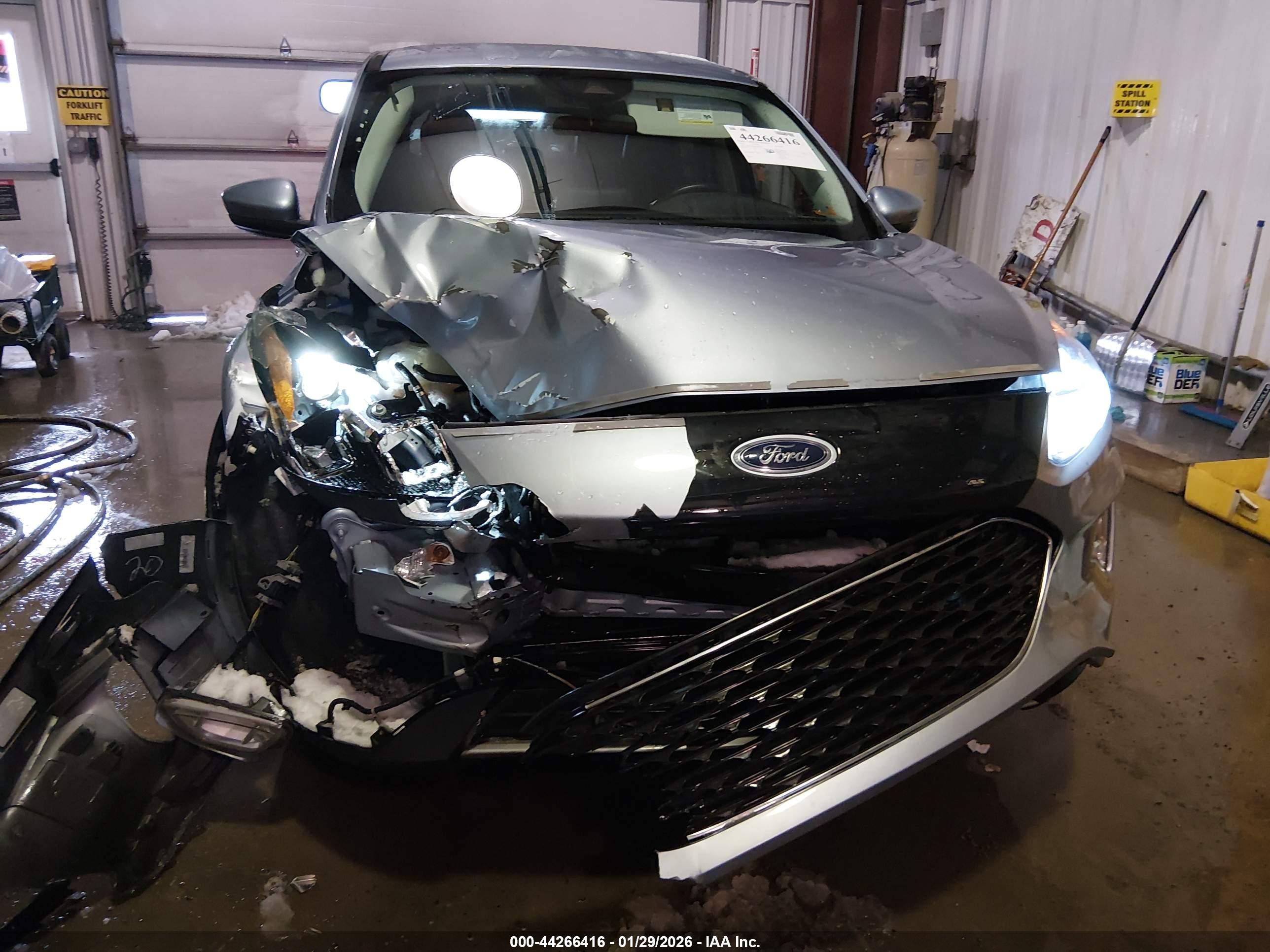 FORD ESCAPE image 6