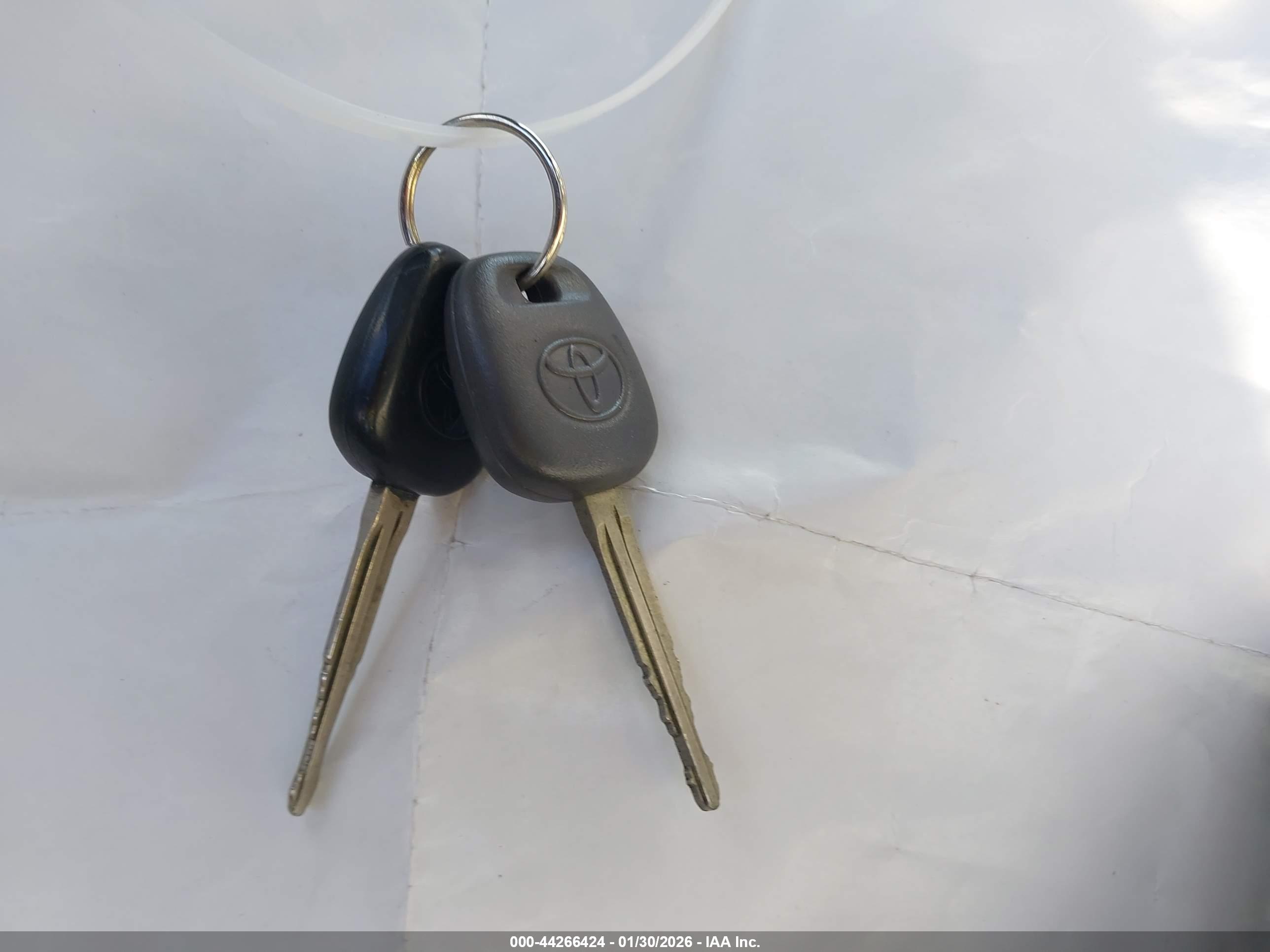 TOYOTA COROLLA image 11