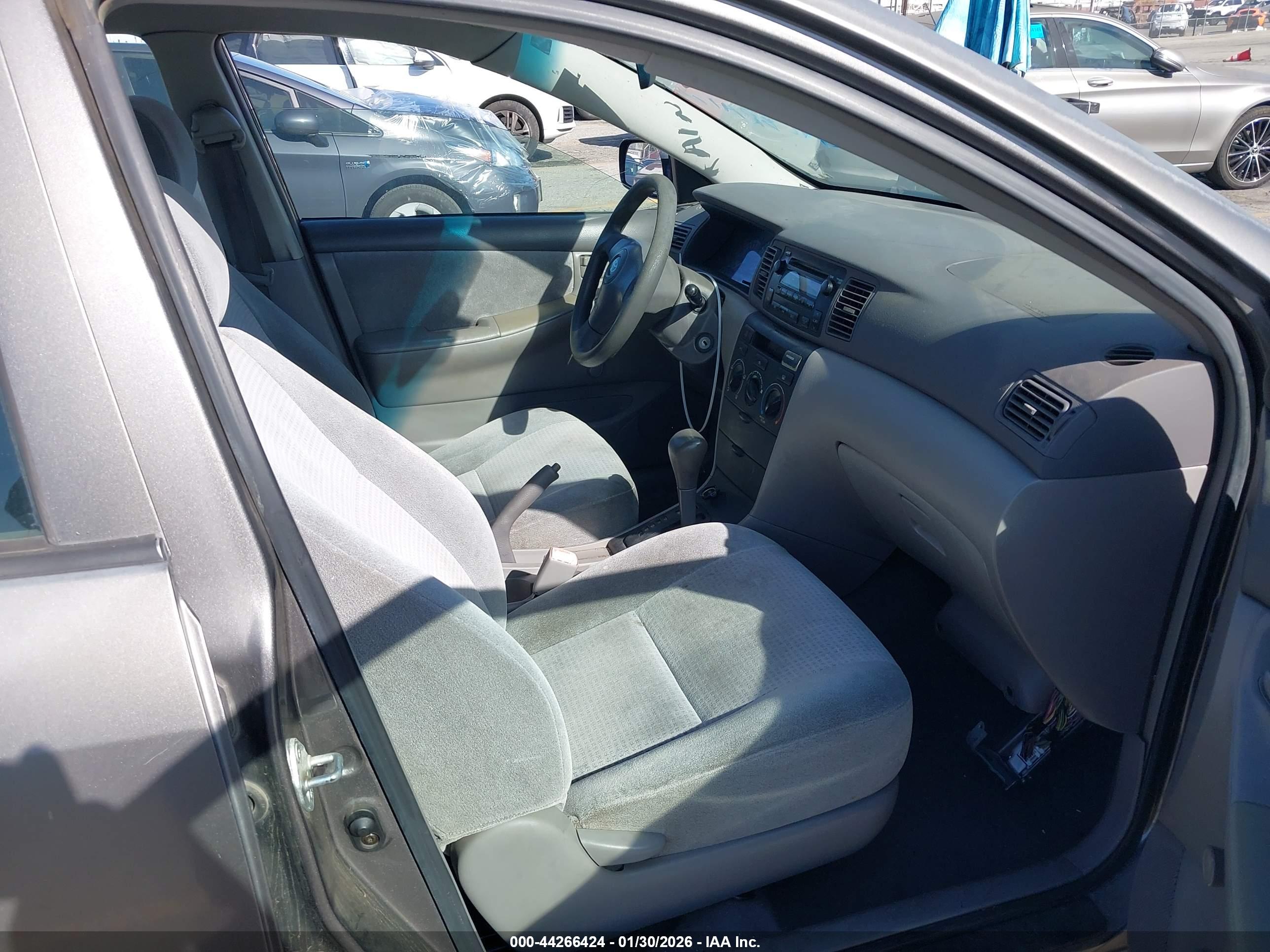 TOYOTA COROLLA image 5