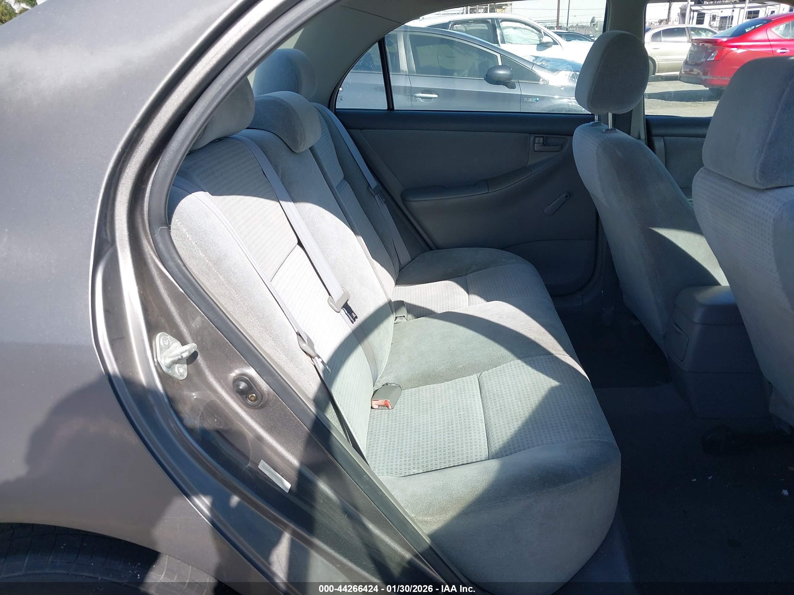 TOYOTA COROLLA image 8