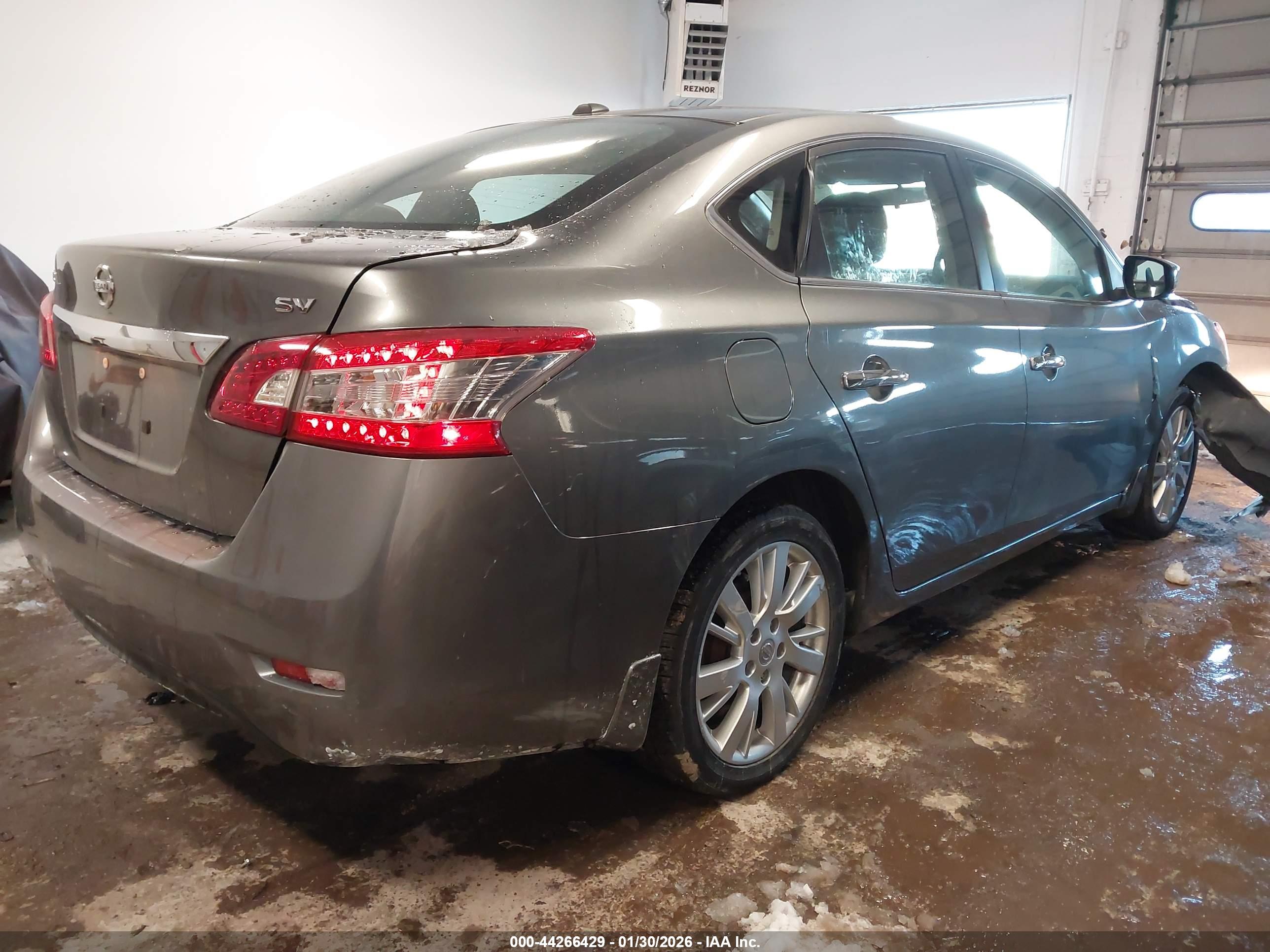 NISSAN SENTRA image 4