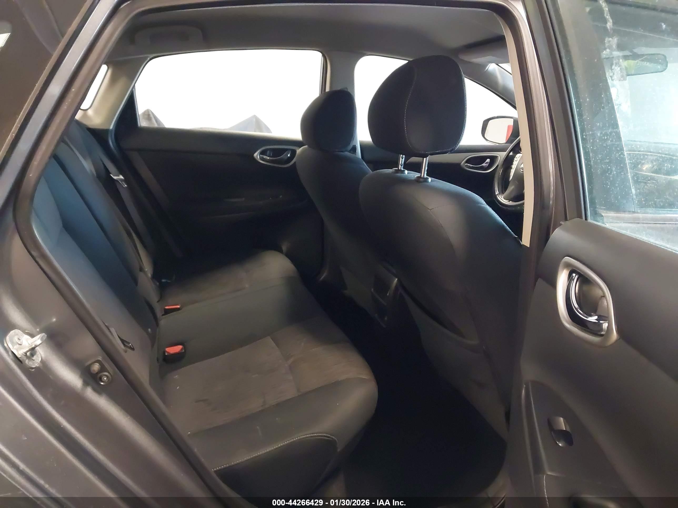 NISSAN SENTRA image 8