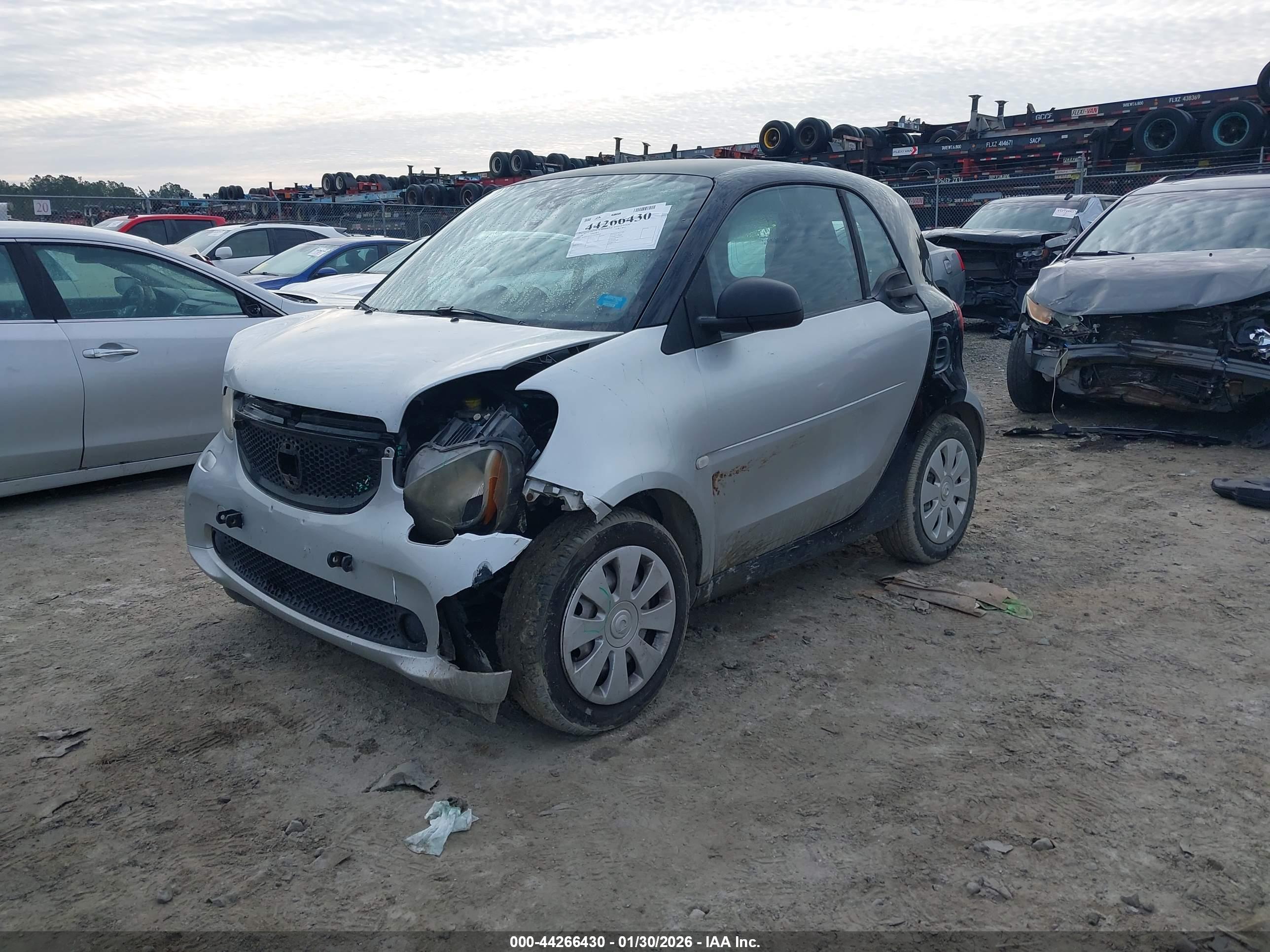 SMART FORTWO image 2