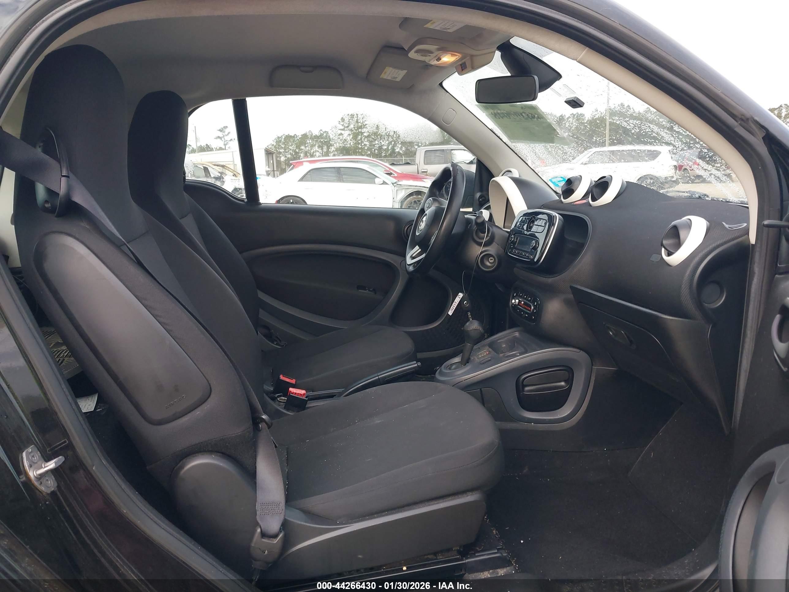 SMART FORTWO image 5
