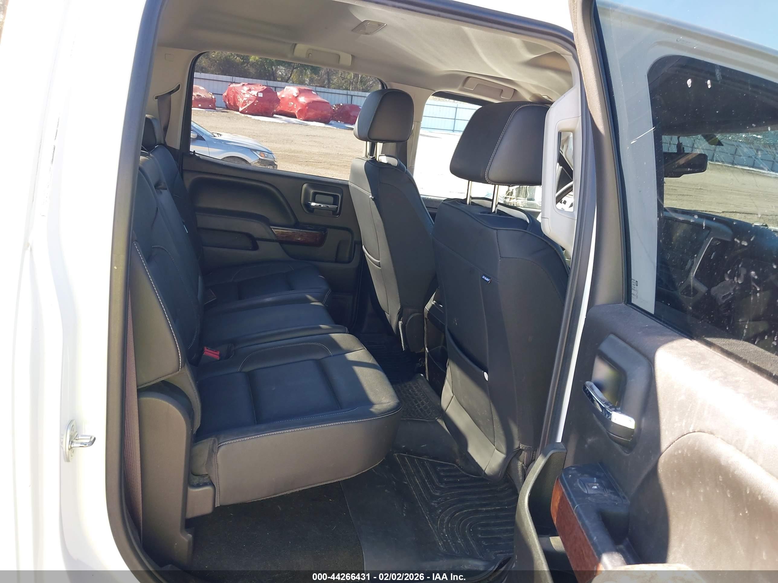 GMC SIERRA image 8