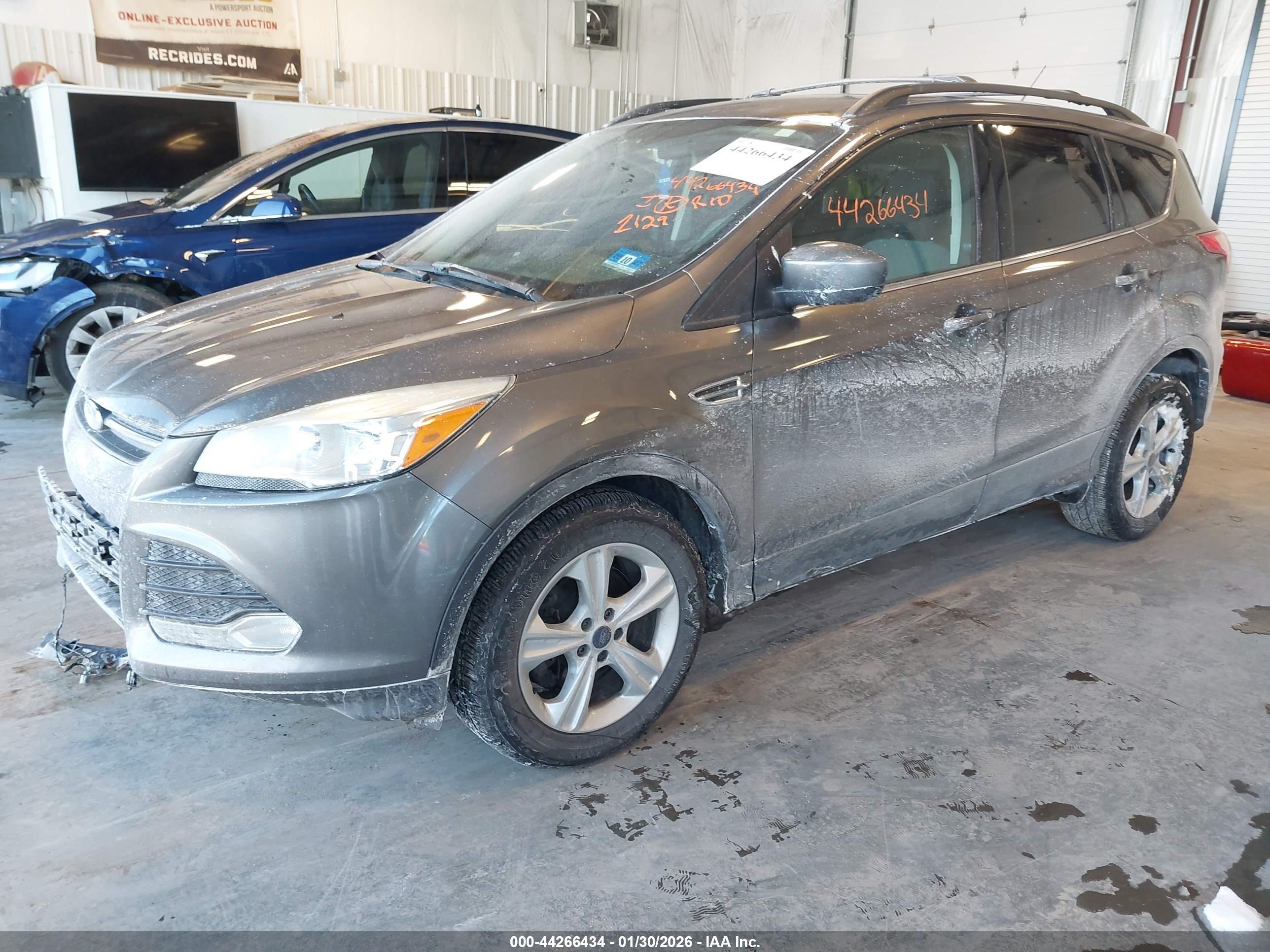 FORD ESCAPE image 2