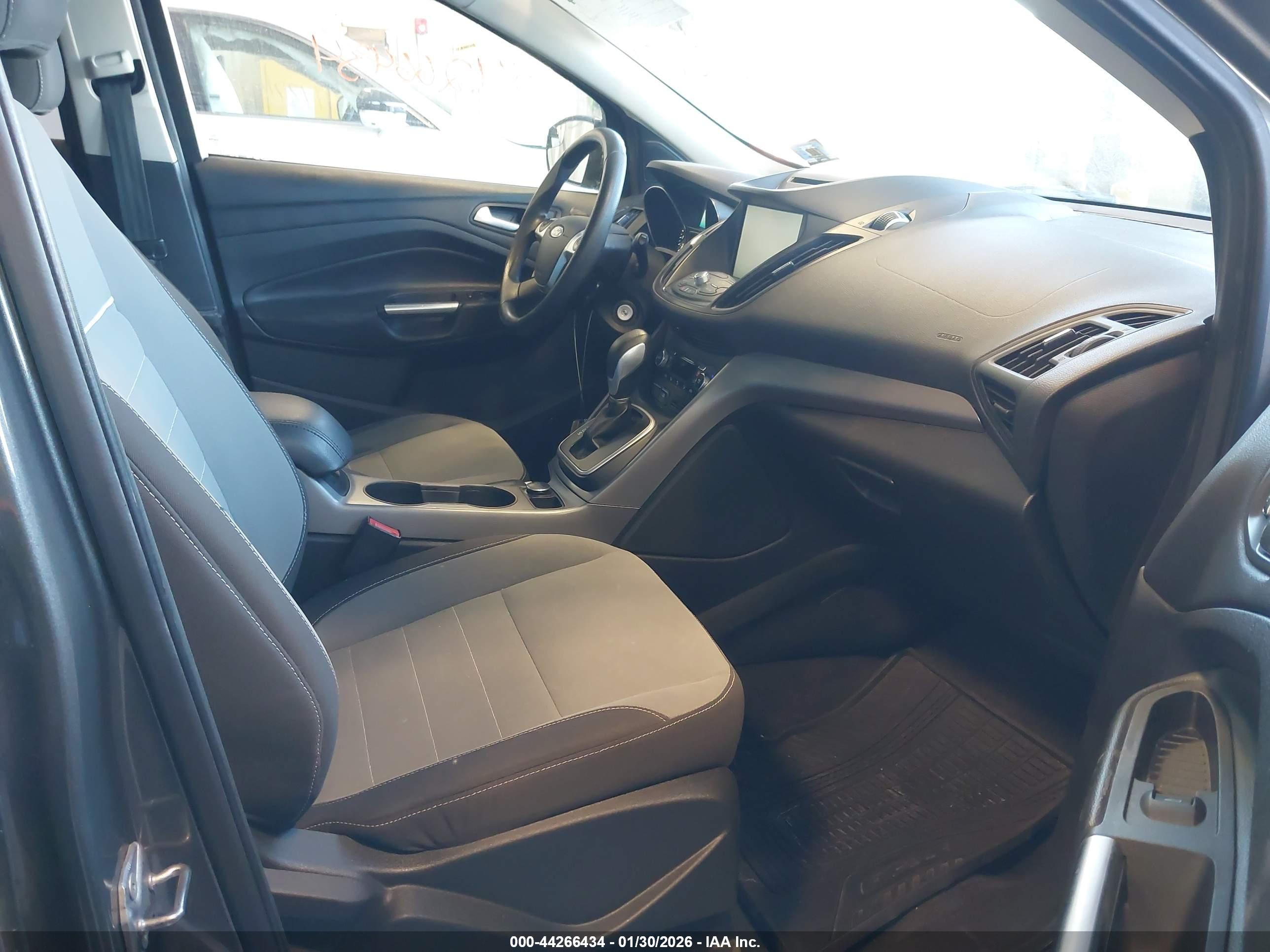 FORD ESCAPE image 5