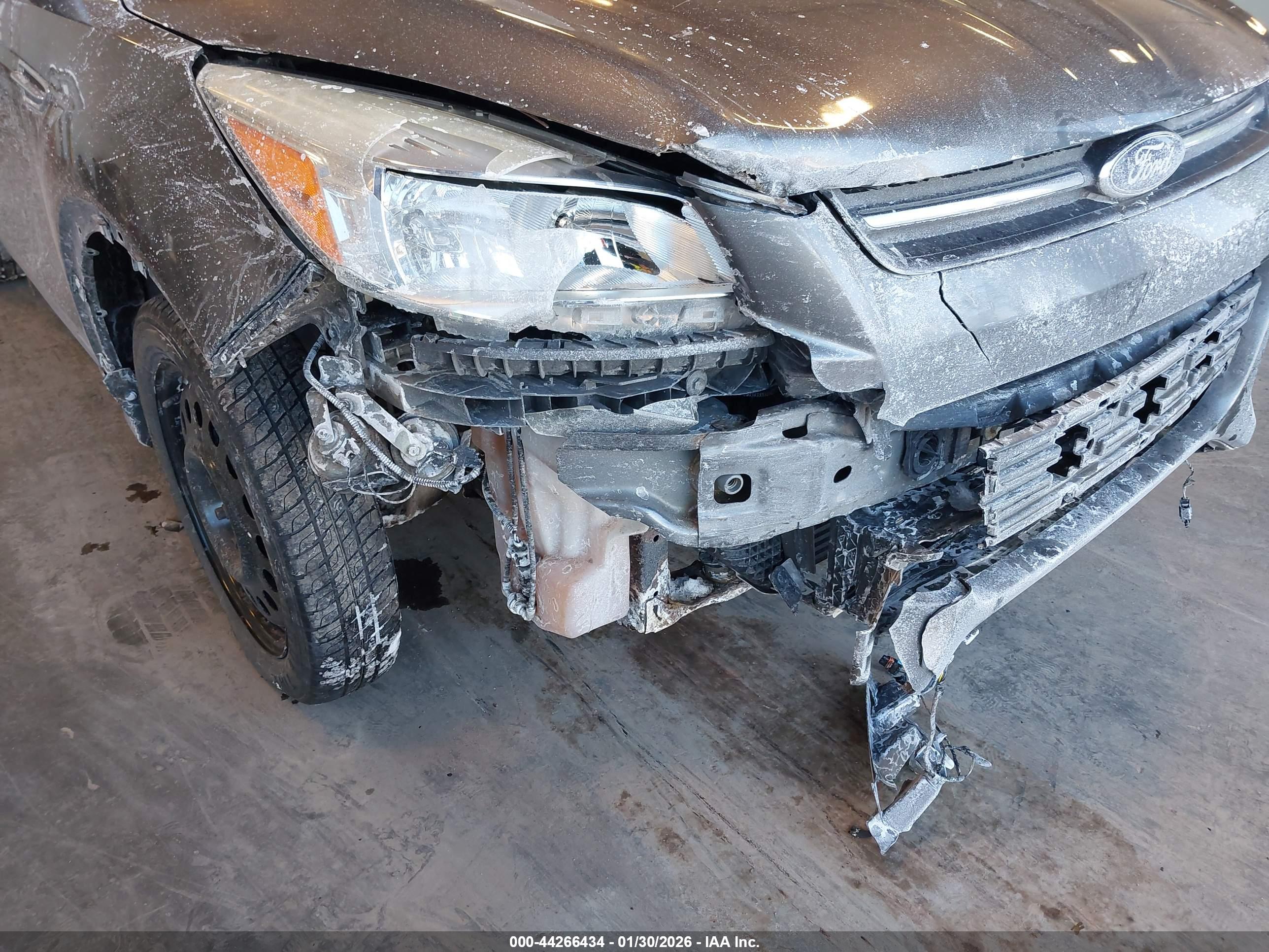 FORD ESCAPE image 6
