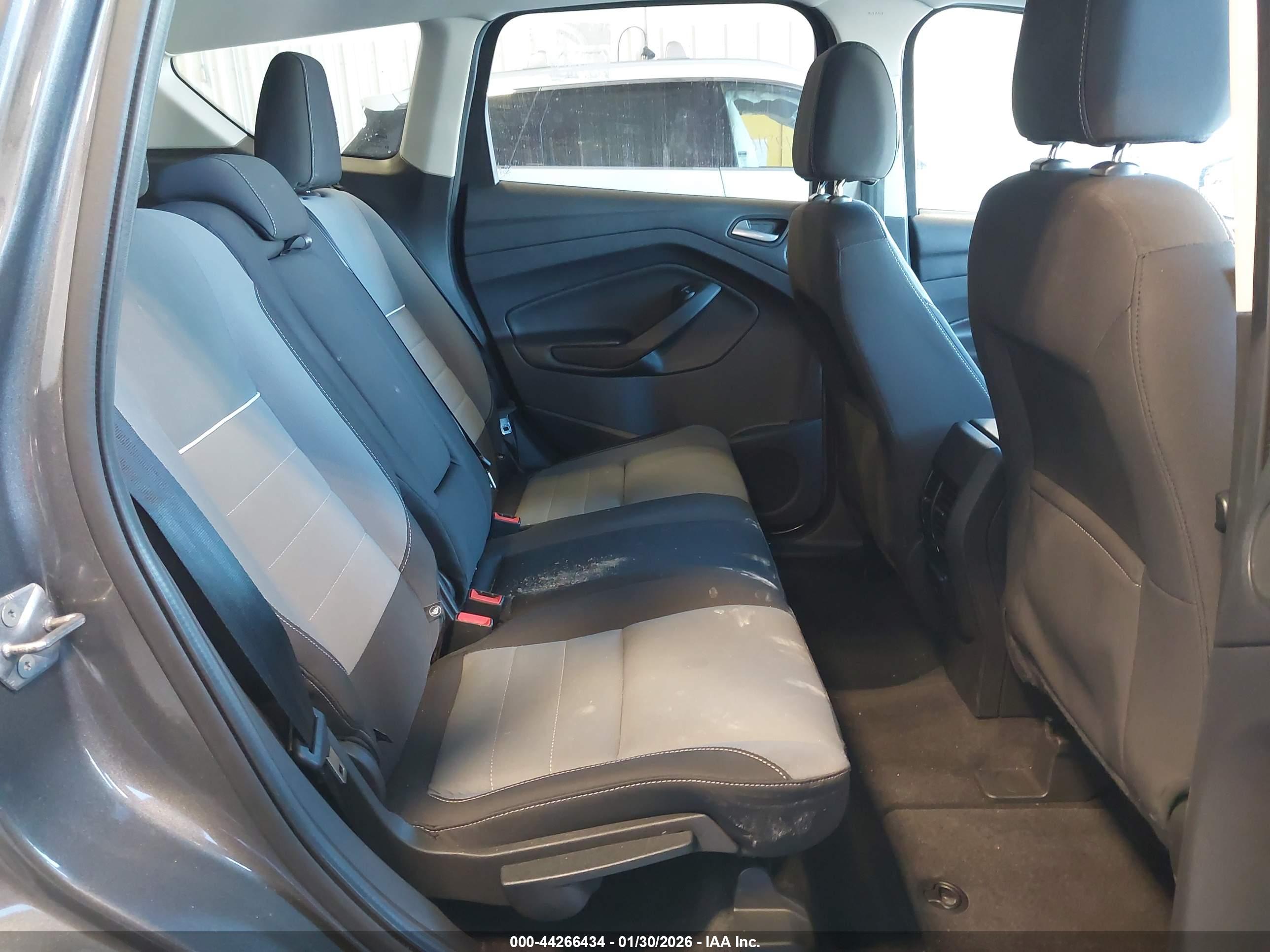 FORD ESCAPE image 8