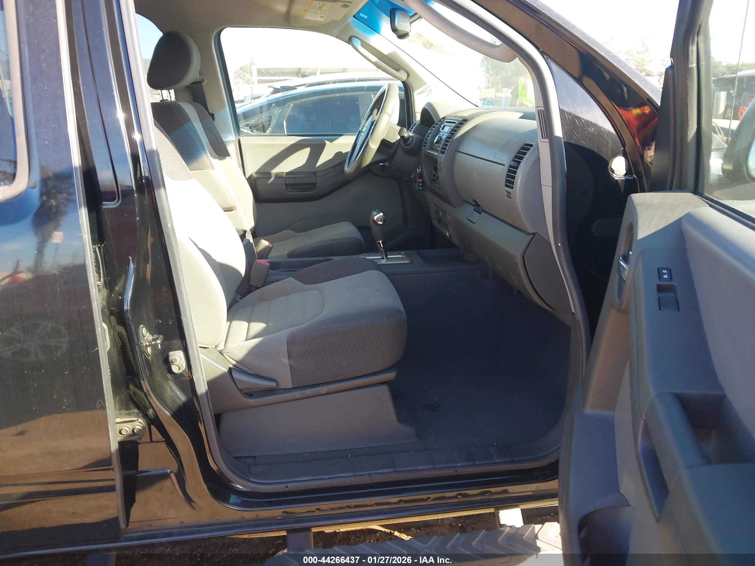 NISSAN XTERRA image 5