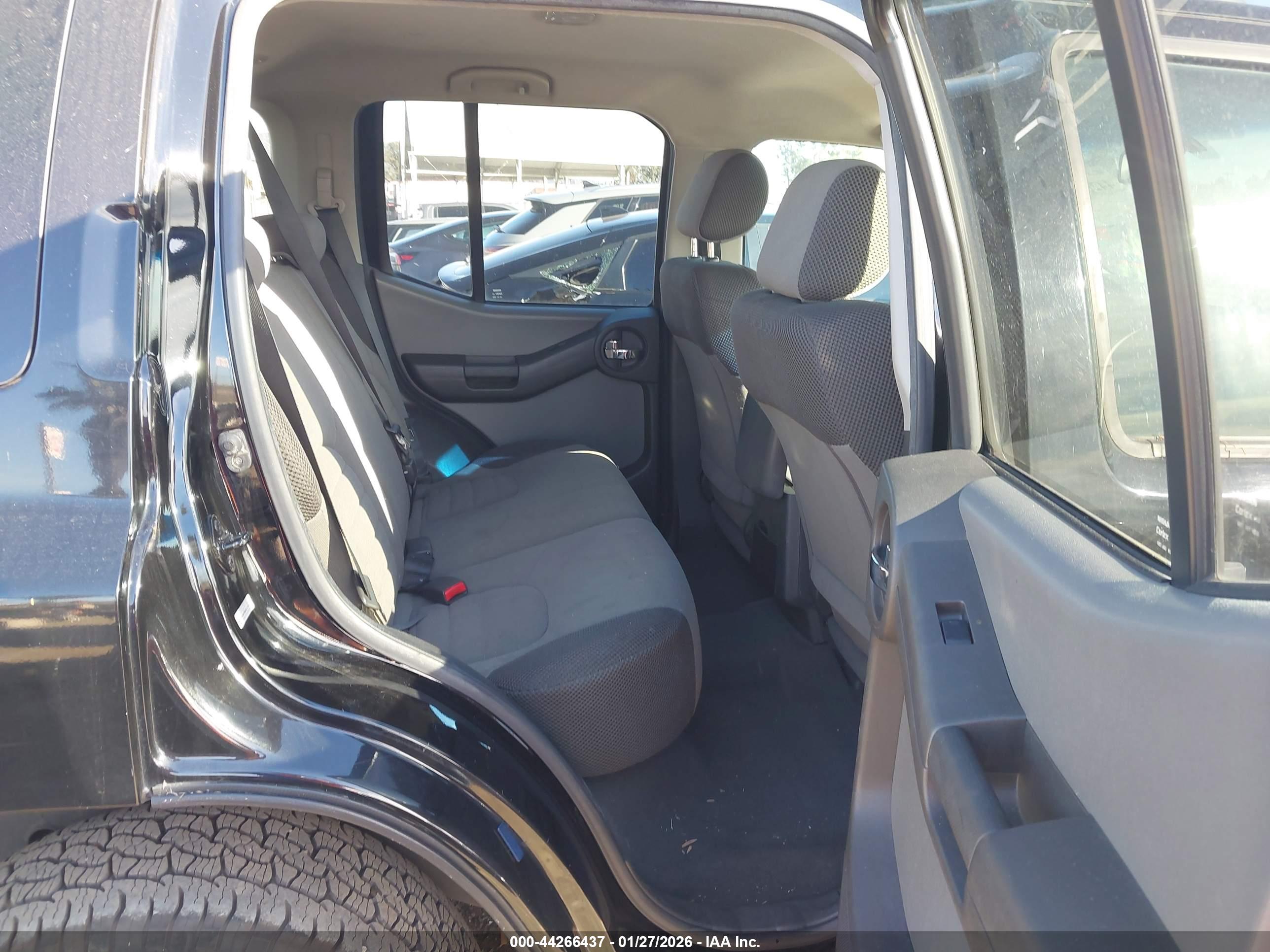 NISSAN XTERRA image 8