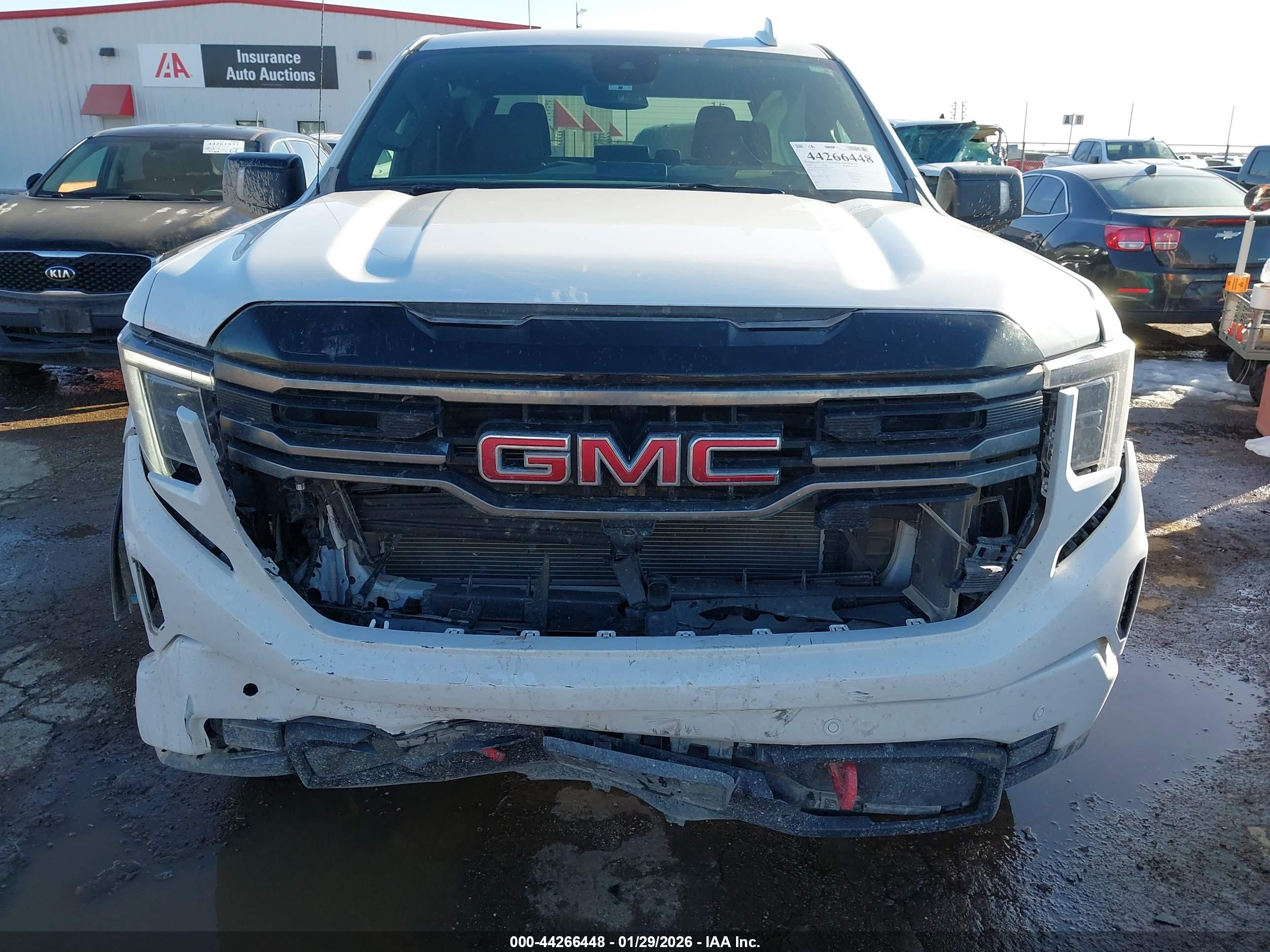GMC SIERRA image 6