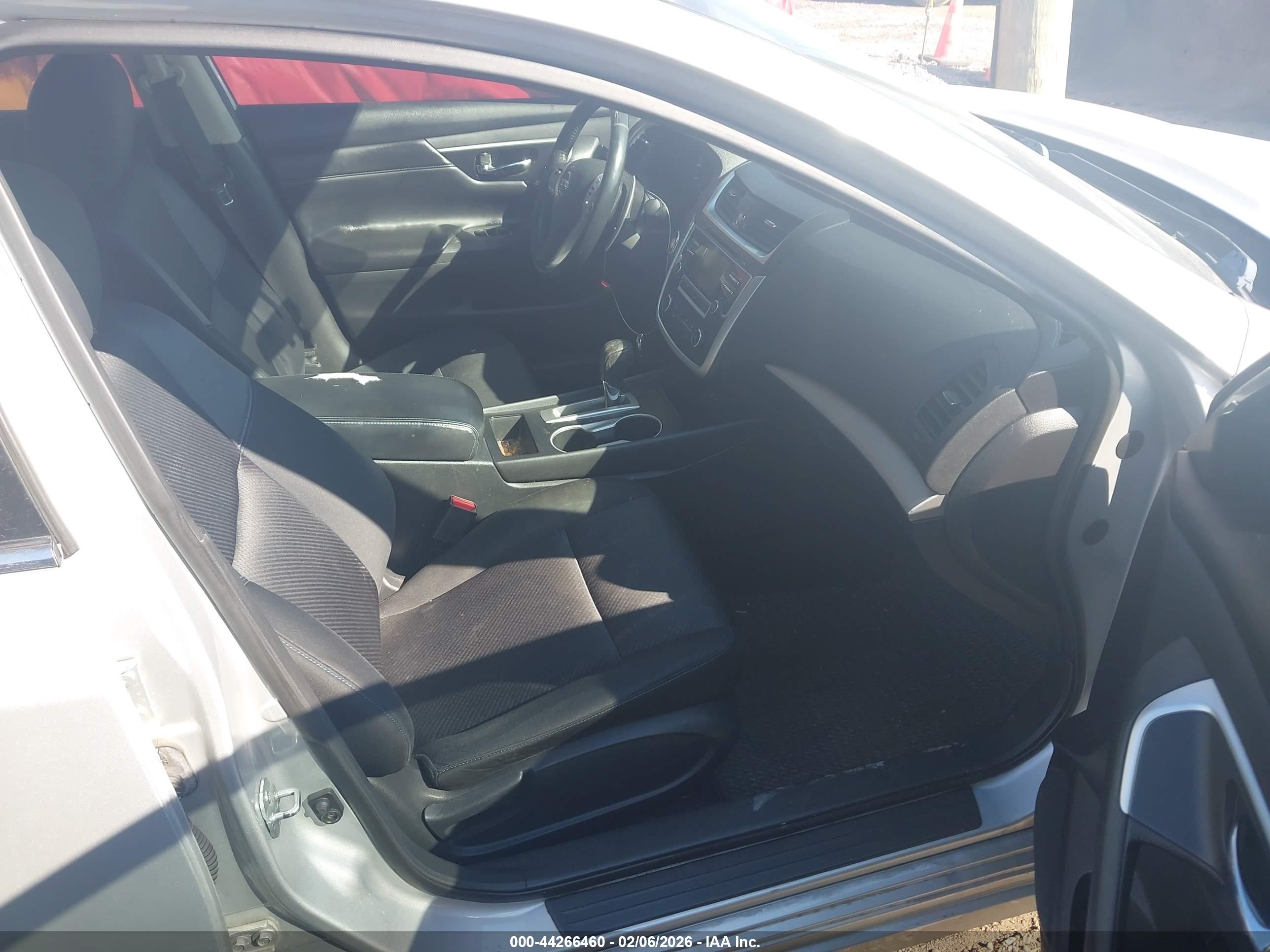 NISSAN ALTIMA image 5